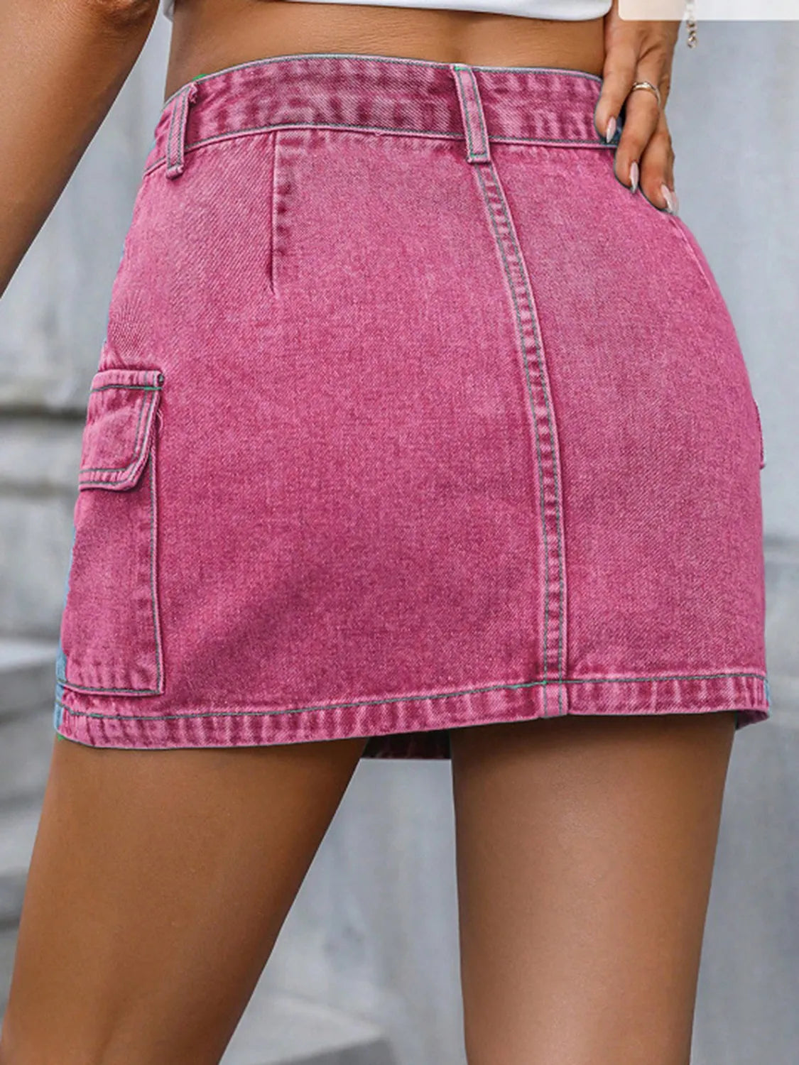 Pocketed Denim Mini Skirt 7b005af2-20da-456d-8f93-49da10e29f29-Max-Origin