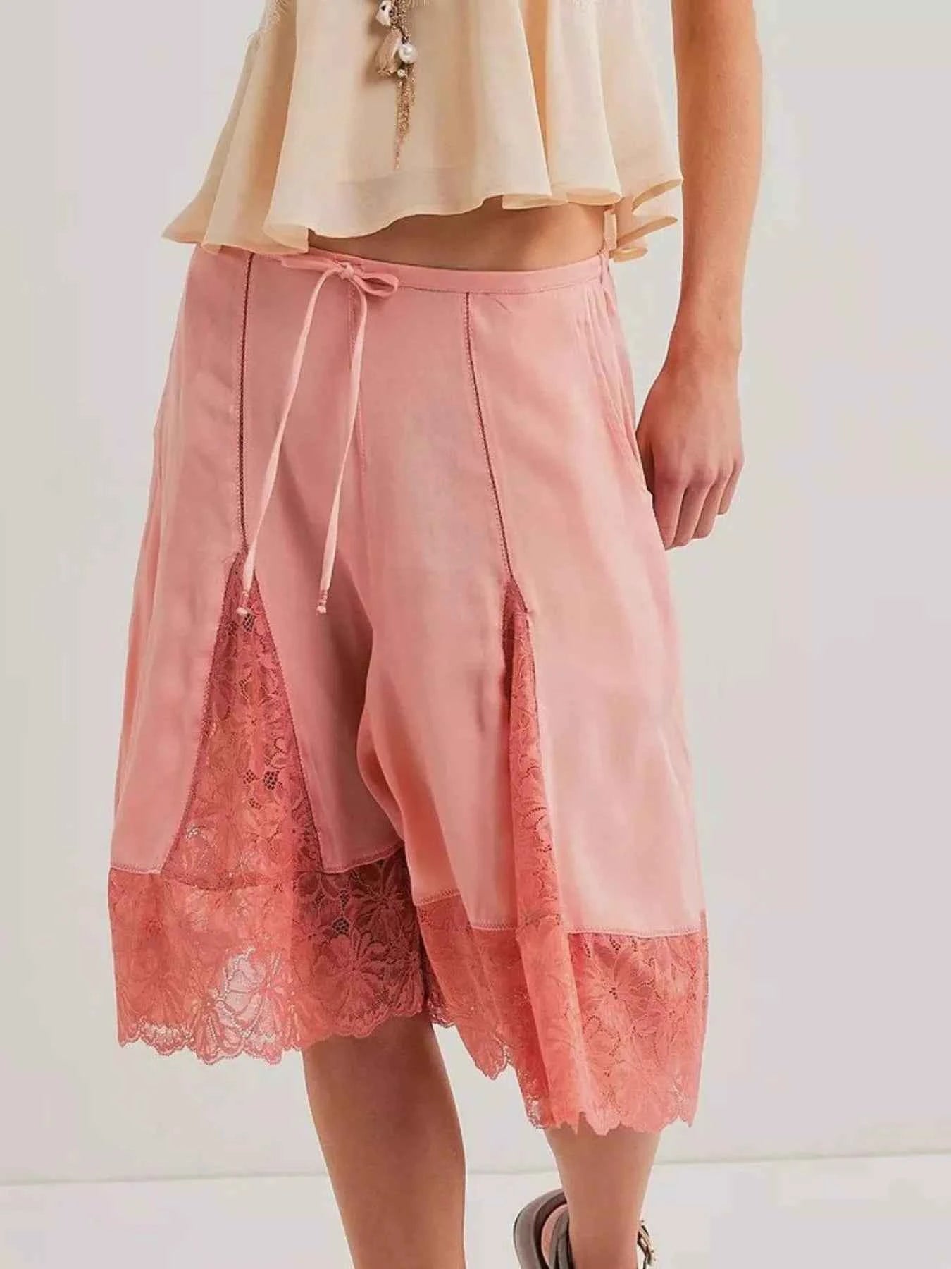 Lace Detail Shorts 7b2c7450-4469-4802-a036-d0590b9ea823-Max-Origin