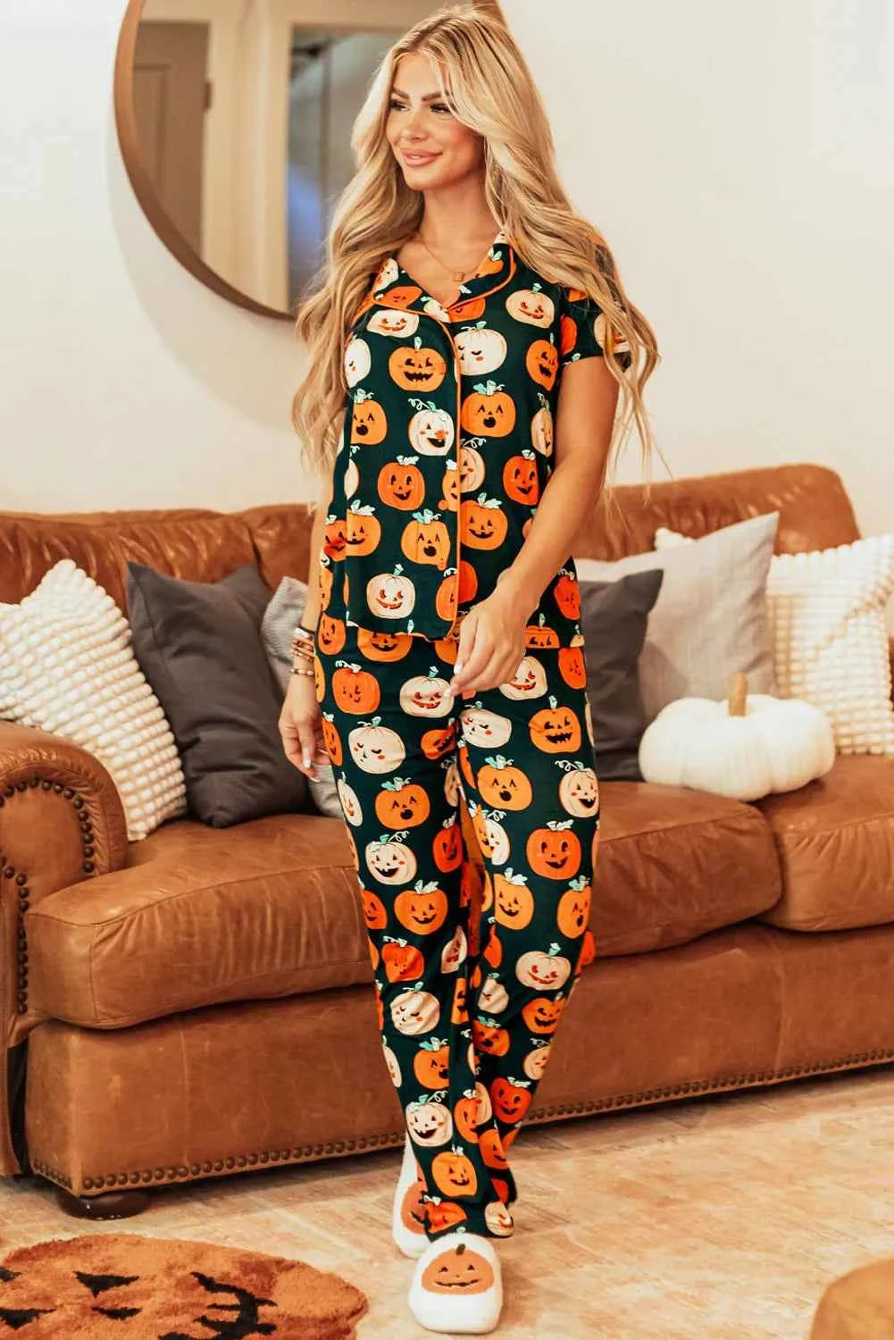 Pumpkin Printed Short Sleeve Top and Pants Lounge Set 7b7fa679-a4a2-4151-87c6-8ba07b45fdce-Max