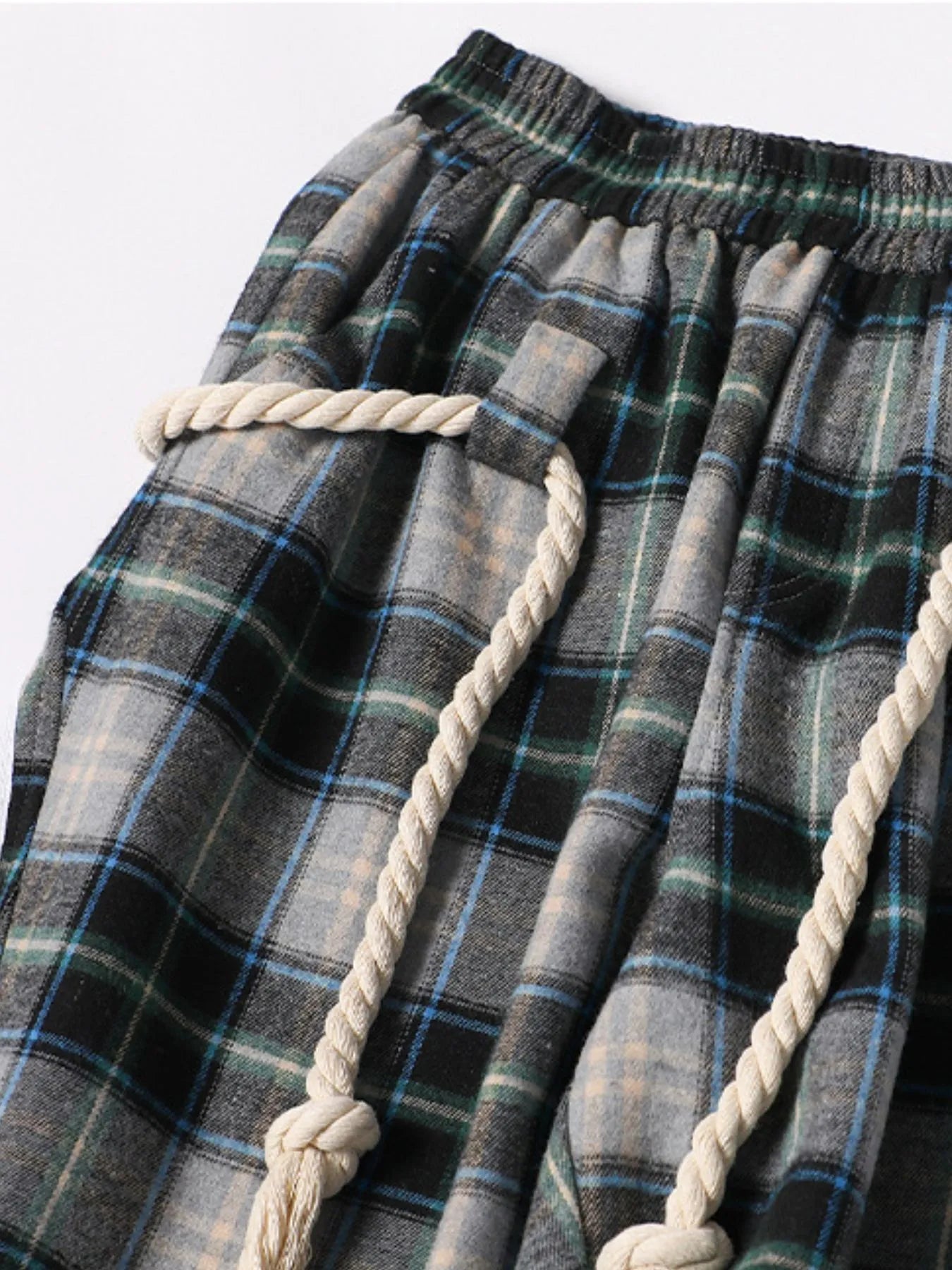 Plaid Casual Pants with Side Stripes 7b9e3fa2-28f2-4df4-ae7f-998e383eac01-Max-Origin