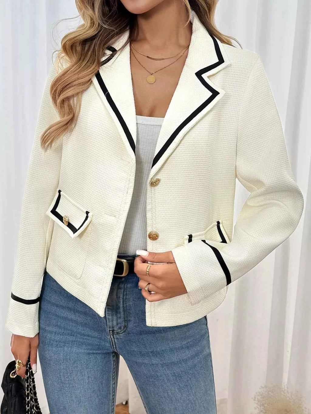 Contrast Trim Button-Up Blazer 7c4cacc2c3434d669e4d470e4ec6bbcc-Max-Origin
