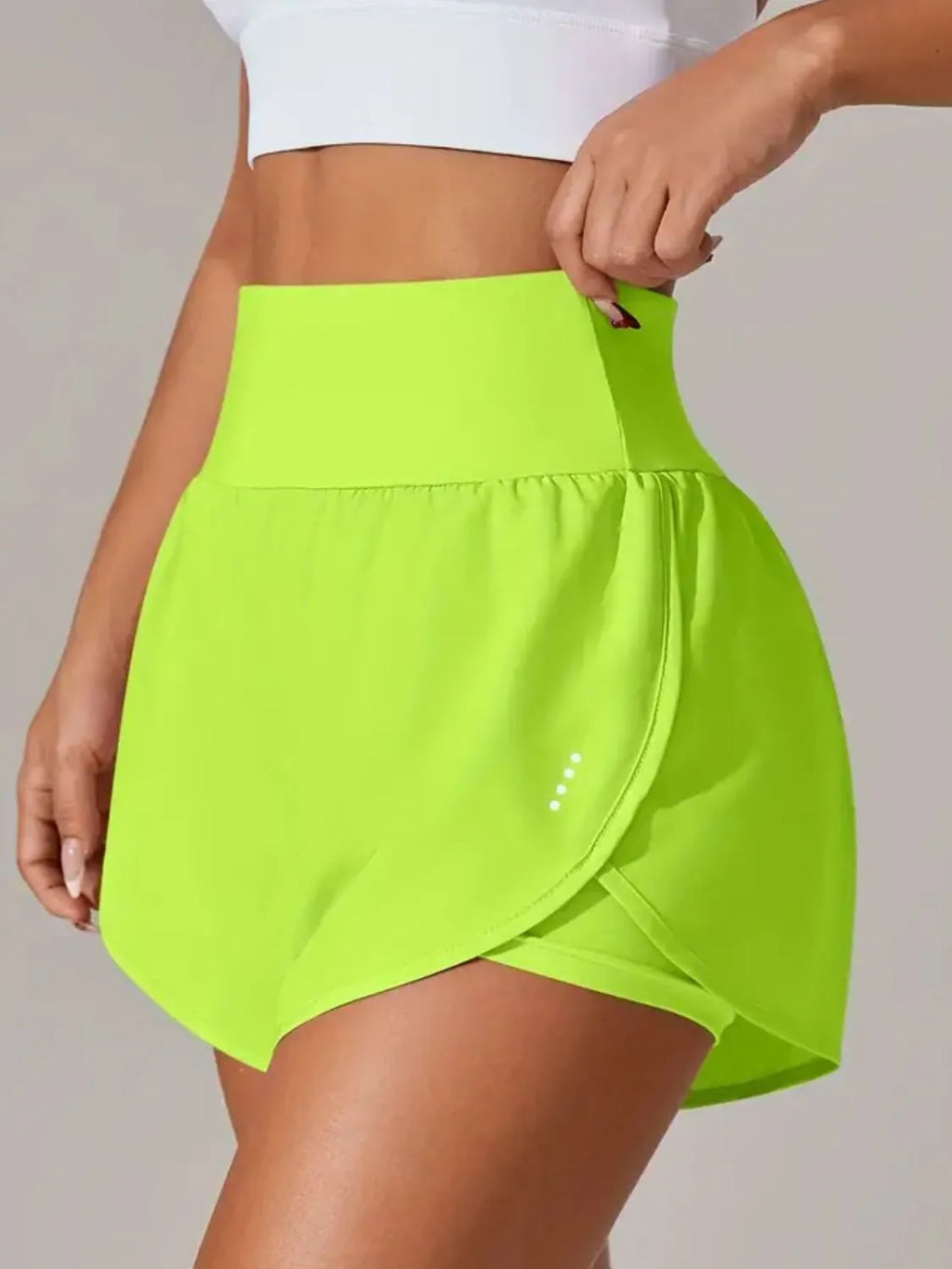 Pocketed High Waist Active Shorts 7c63919d-37d0-4ae3-a184-5da1185d37b3-Max-Origin