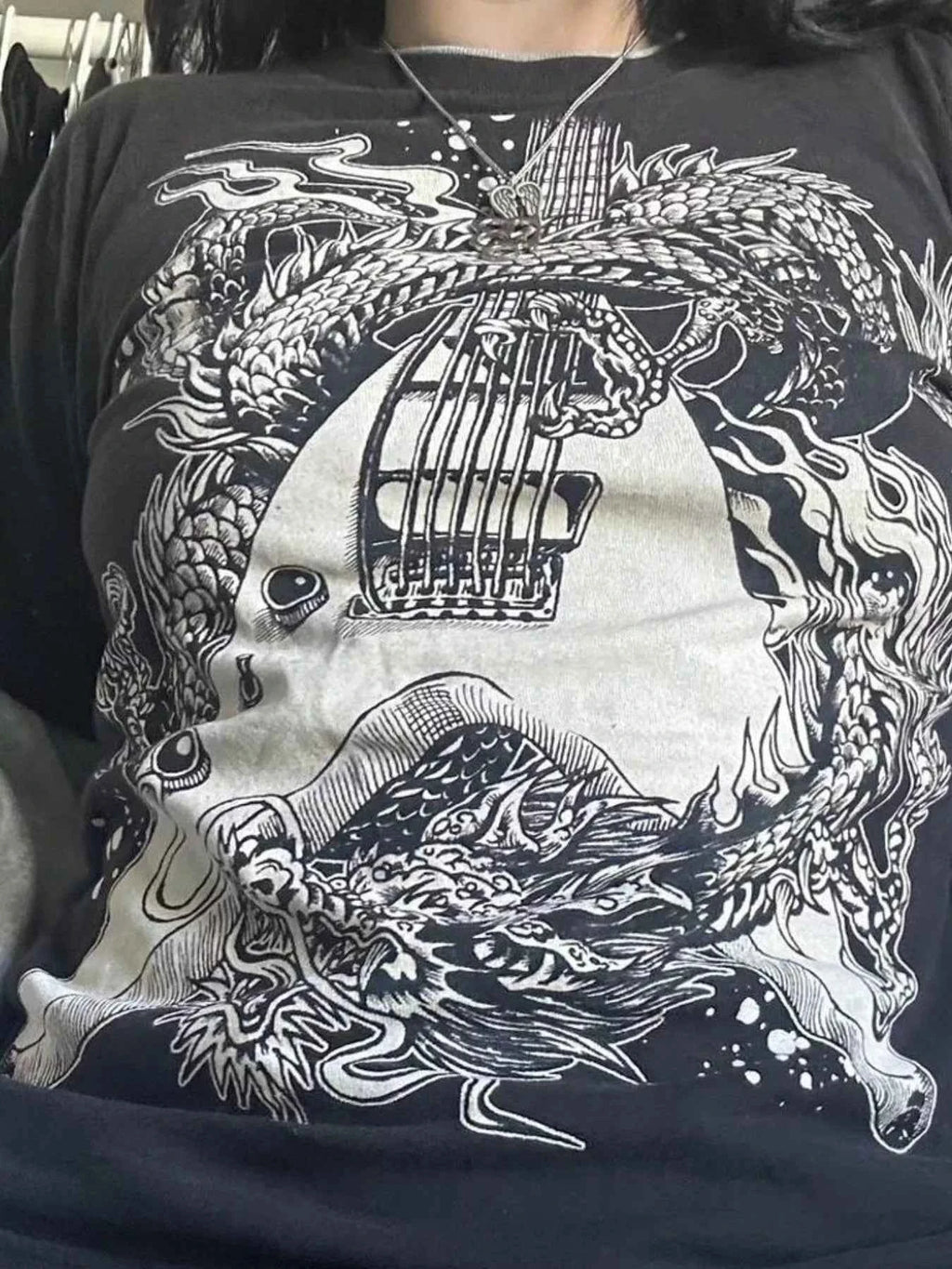 Graphic Round Neck Long Sleeve T-Shirt 7c9ac442-b2b2-495a-8a46-12c6682e101e-Max-Origin