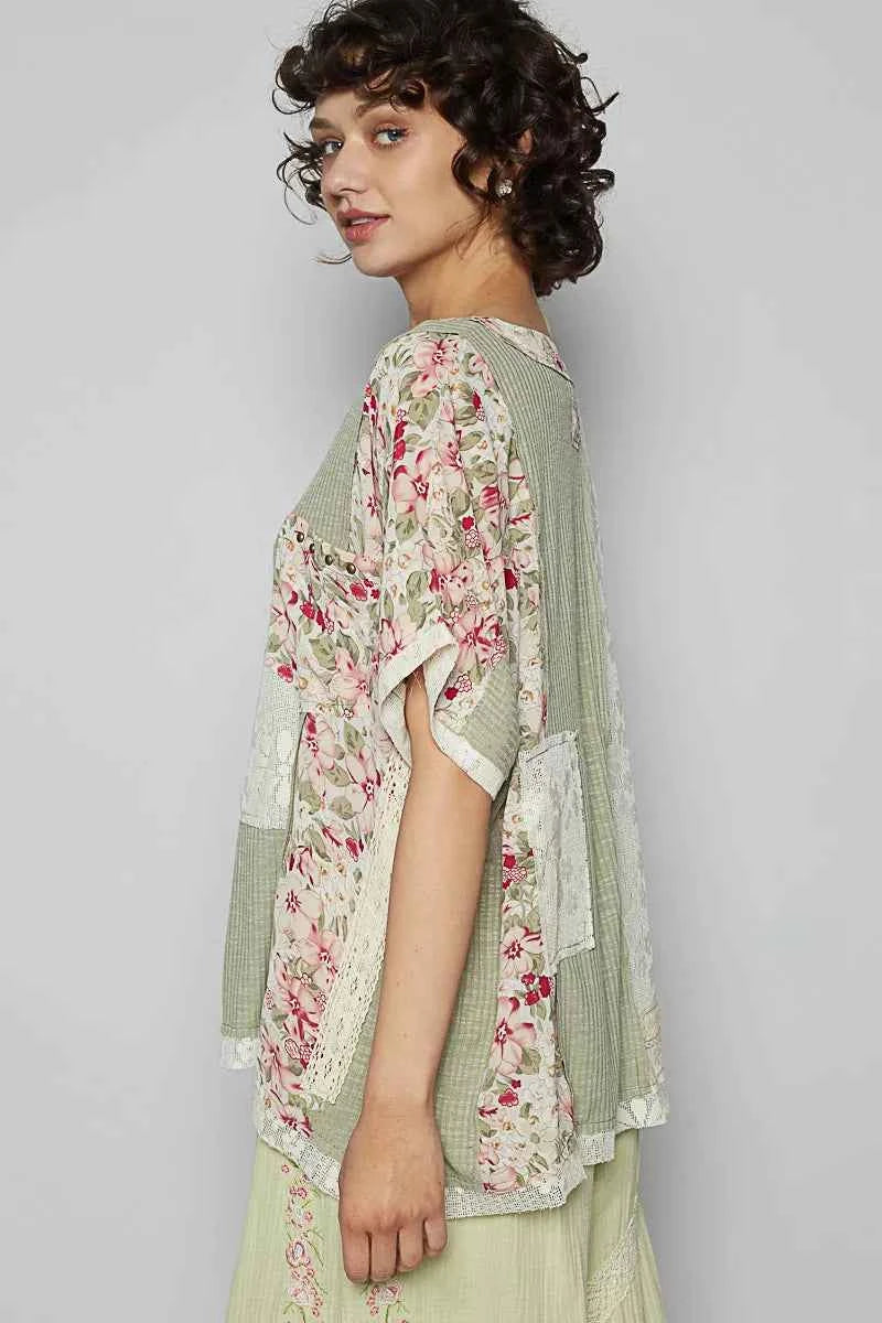 POL Lace Round Neck Short Sleeve Floral Pattern Top with Patch Detail 7d339f7c-f275-4c15-b27c-fe2451485184-Max-Origin