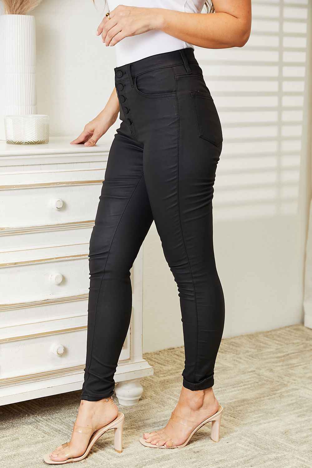 Kancan Full Size High Rise Black Coated Ankle Skinny Jeans 7dd42d07fc494097b038d1fc75c6f118-Max