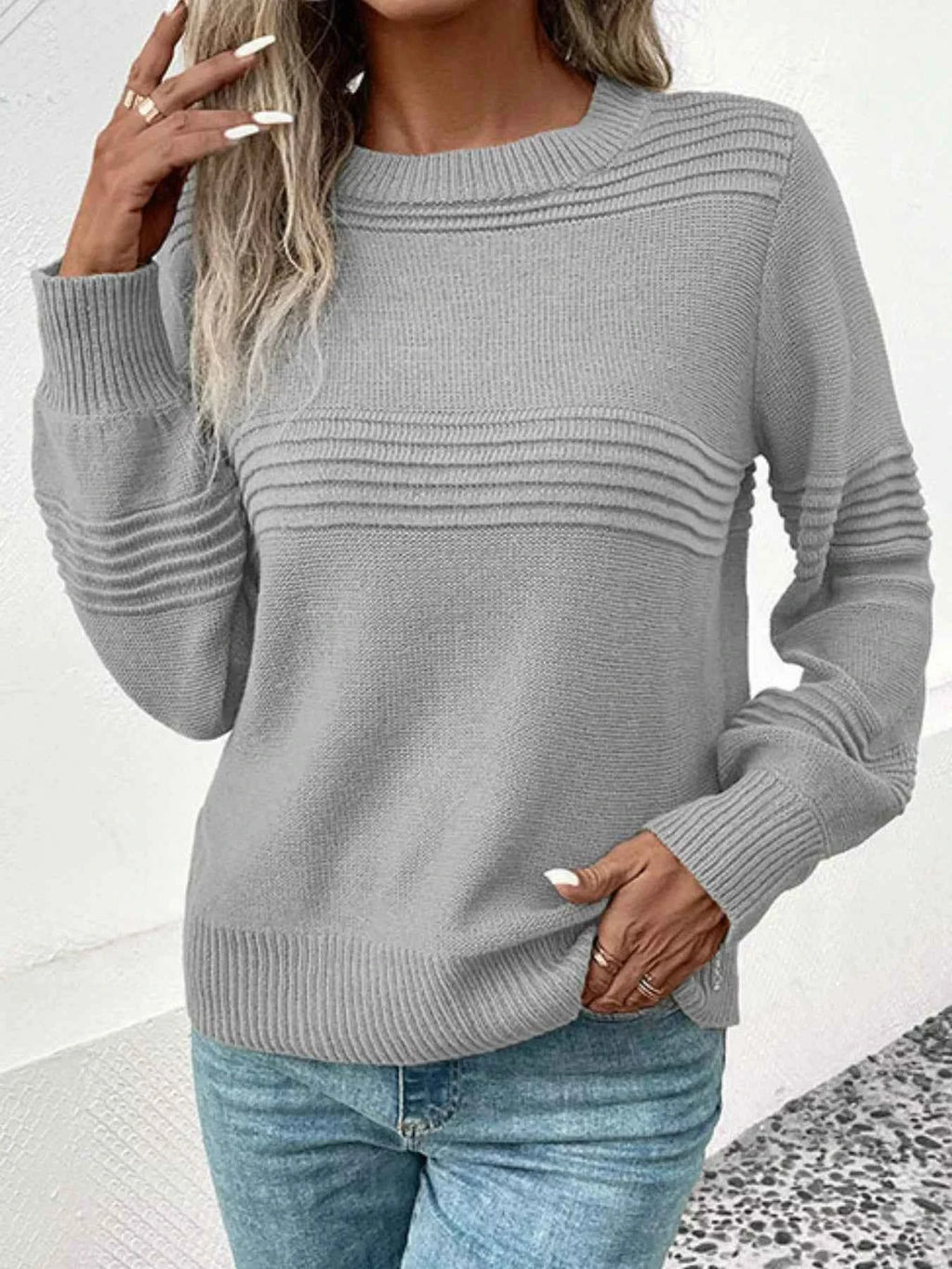 Round Neck Long Sleeve Sweater 7e015f49-8324-4f1f-9984-fac06da26279-Max-Origin