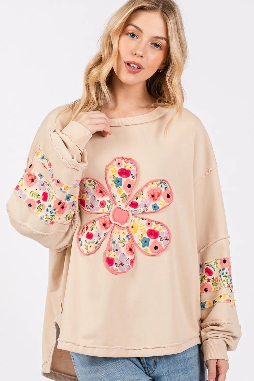 SAGE + FIG Daisy Patch Applique Long Sleeve Sweatshirt 7e8e71e6-cb7f-45d5-88f0-ed7160f245ff-Max