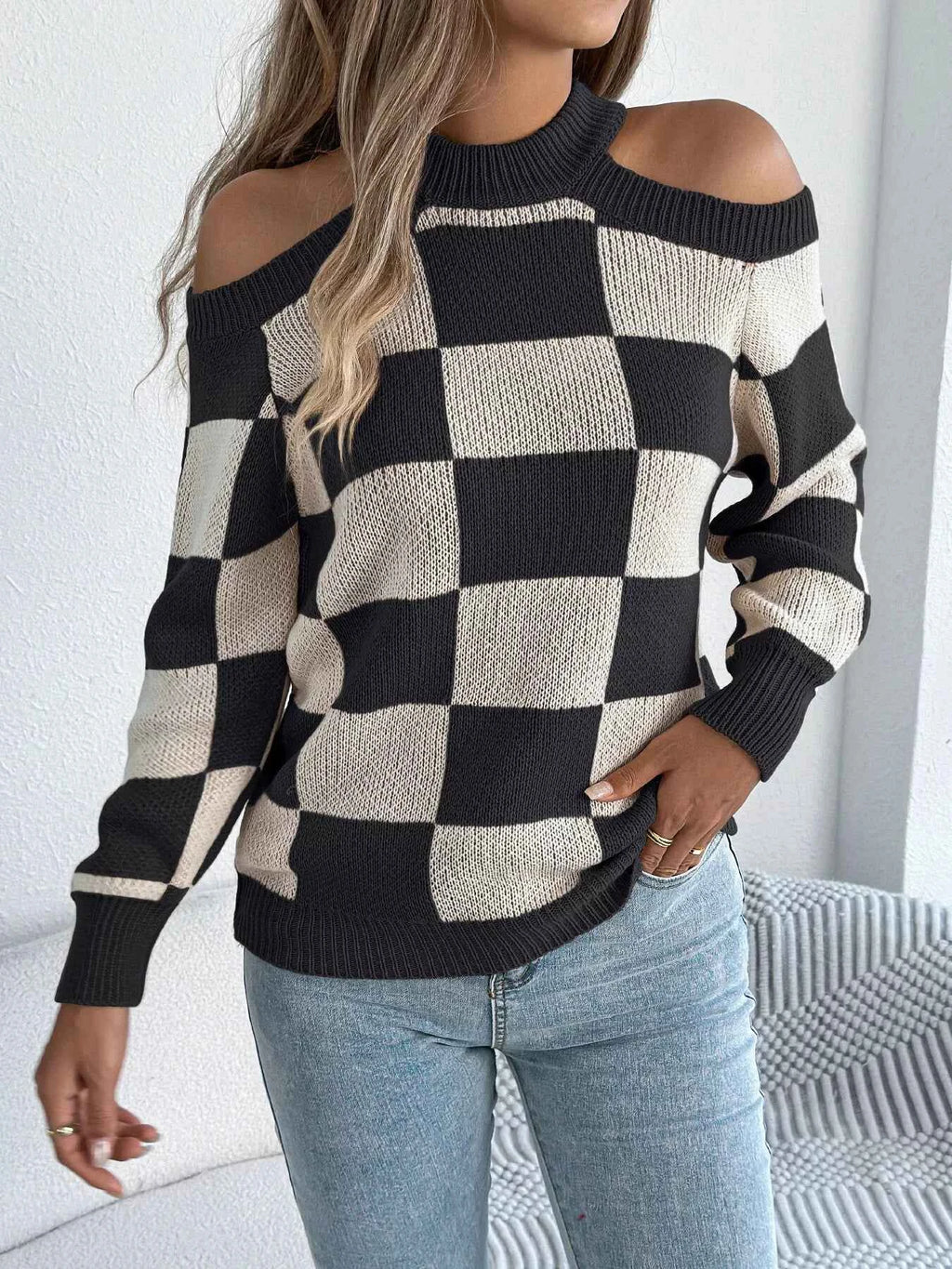 Cold Shoulder Checkered Long Sleeve Sweater 7eeb90836b3c458fa14efebb8e321cb5-Max-Origin