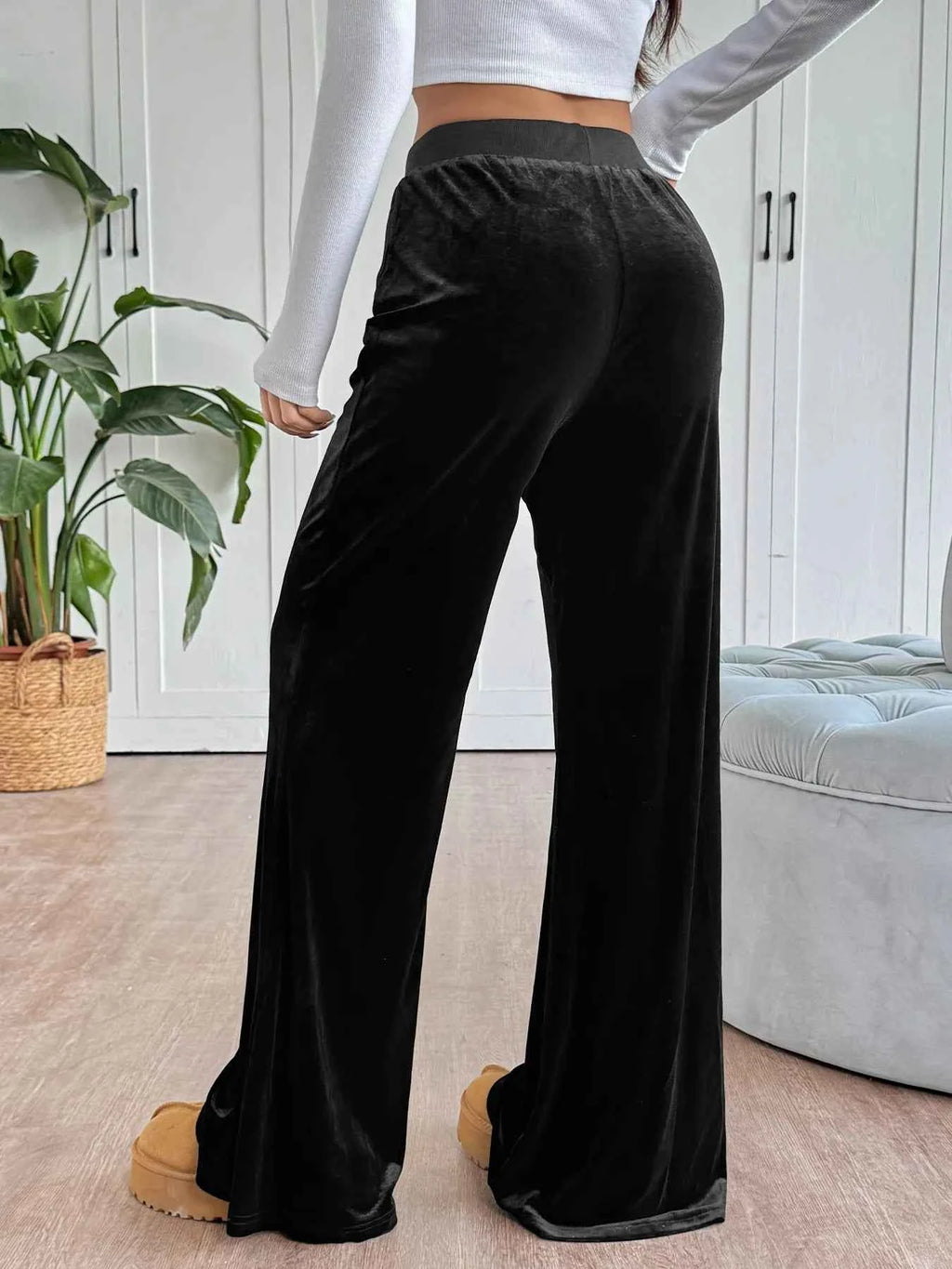Wide-Leg Drawstring Pants 7fd0bd0448a544f5a806d9a72a8c095e-Max-Origin