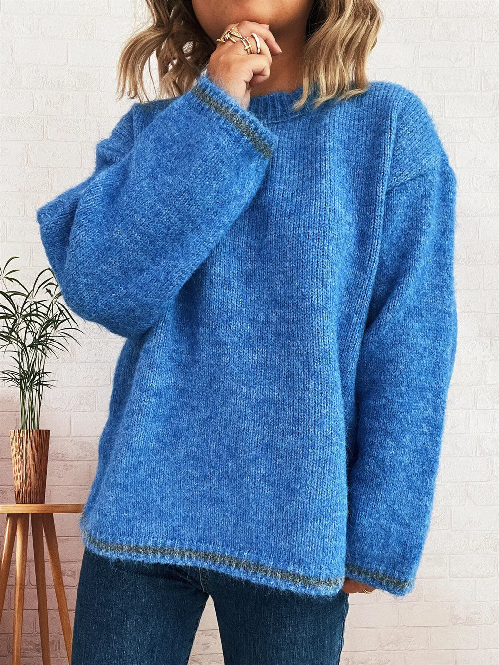 Contrast Trim Round Neck Cozy Sweater 814c320f103943d9ad24070caa77c5f4-Max-Origin