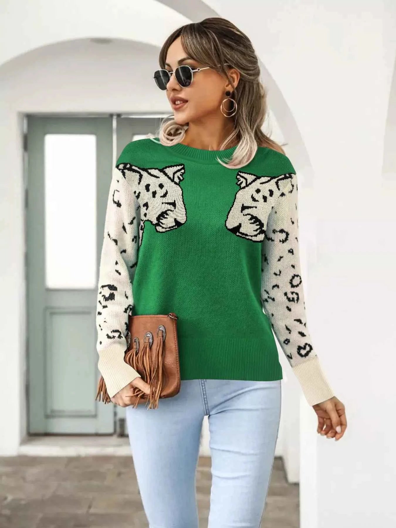 Leopard Round Neck Sweater 81f7c7bd-9a89-49fd-963e-588697aa7417-Max-Origin