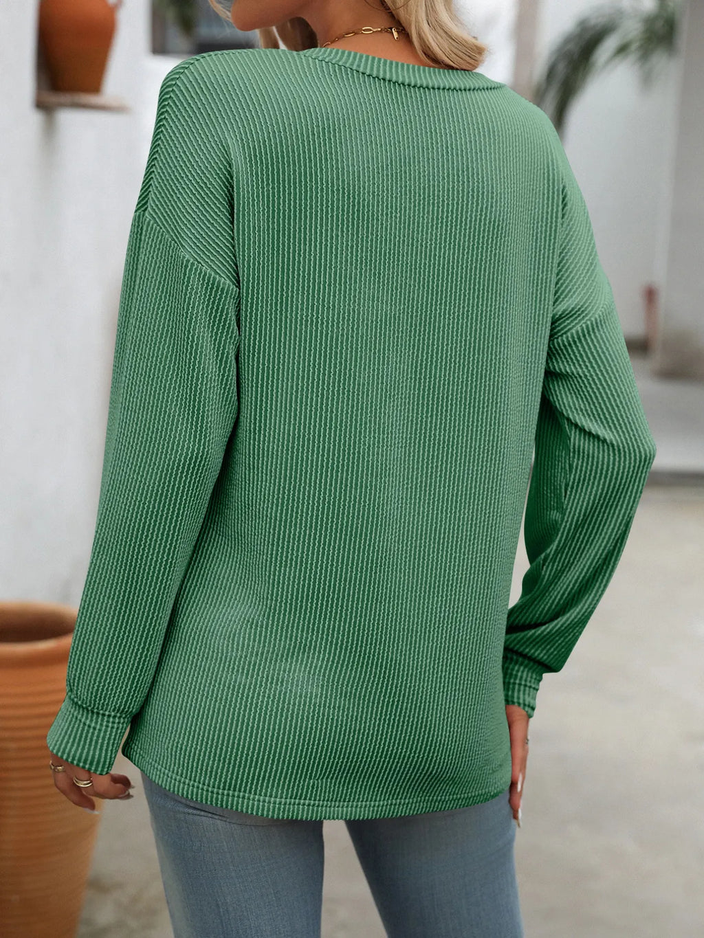 Ribbed V-Neck Long Sleeve T-Shirt 834d300e-ca86-4dfb-81ef-2f56f8ea9e6d-Max-Origin