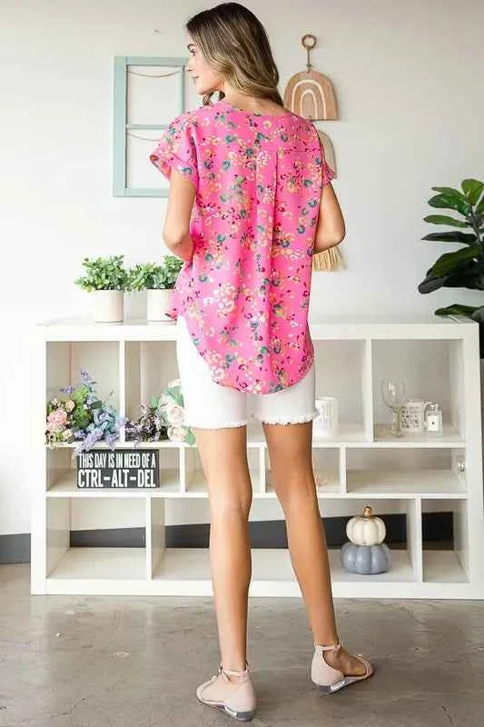 Heimish Full Size Animal print V-Neck Short Sleeve T-Shirt Plus Size 8395325c-c912-4219-86a7-82dfaaef29e0-Max