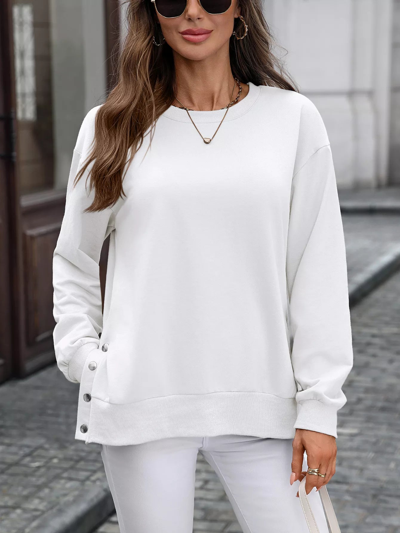 Side Snap Round Neck Sweatshirt White 851353fb-ad64-4284-85e5-48f65c2b6356-Max-Origin