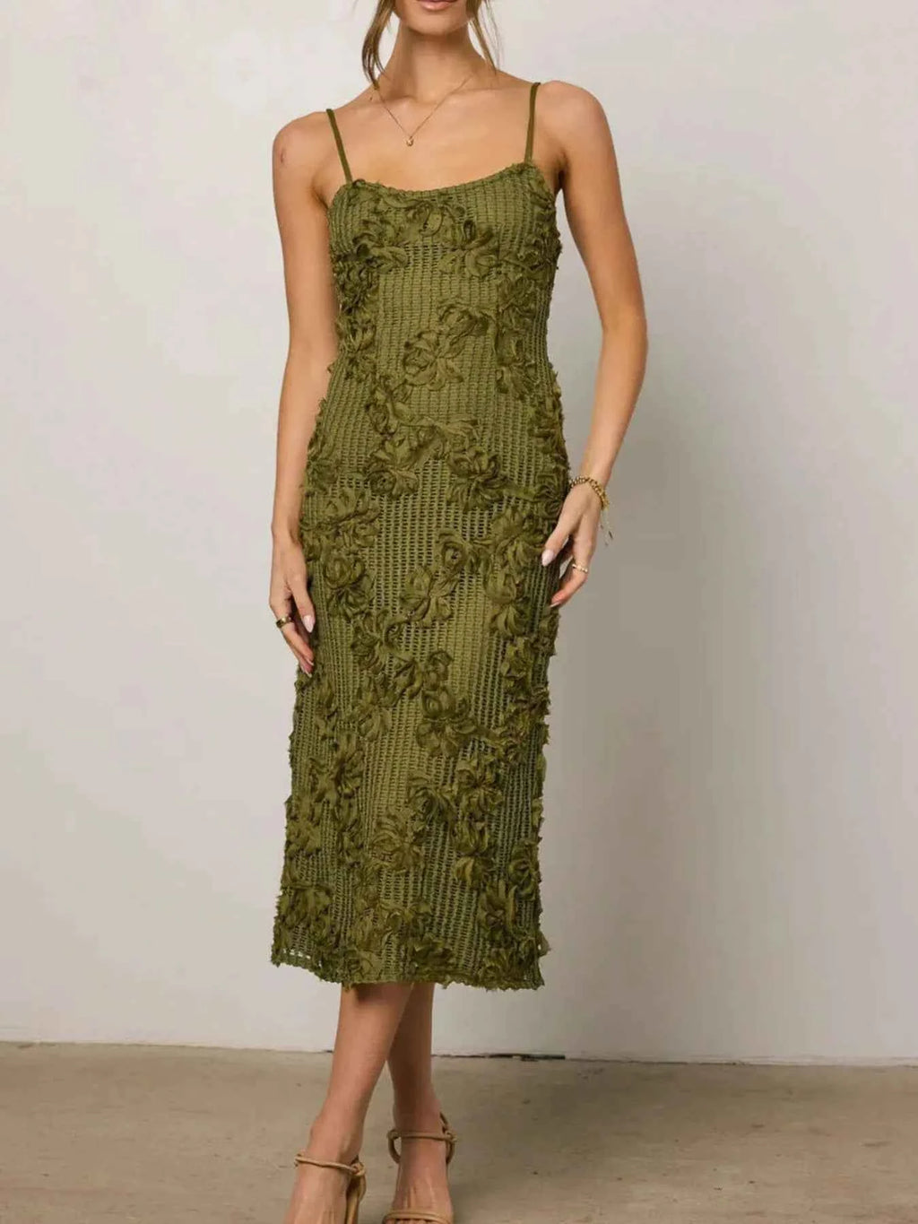 Flower Textured Midi Cami Dress 856b774e-ab3e-415e-8e64-3a7b08f9531d-Max-Origin