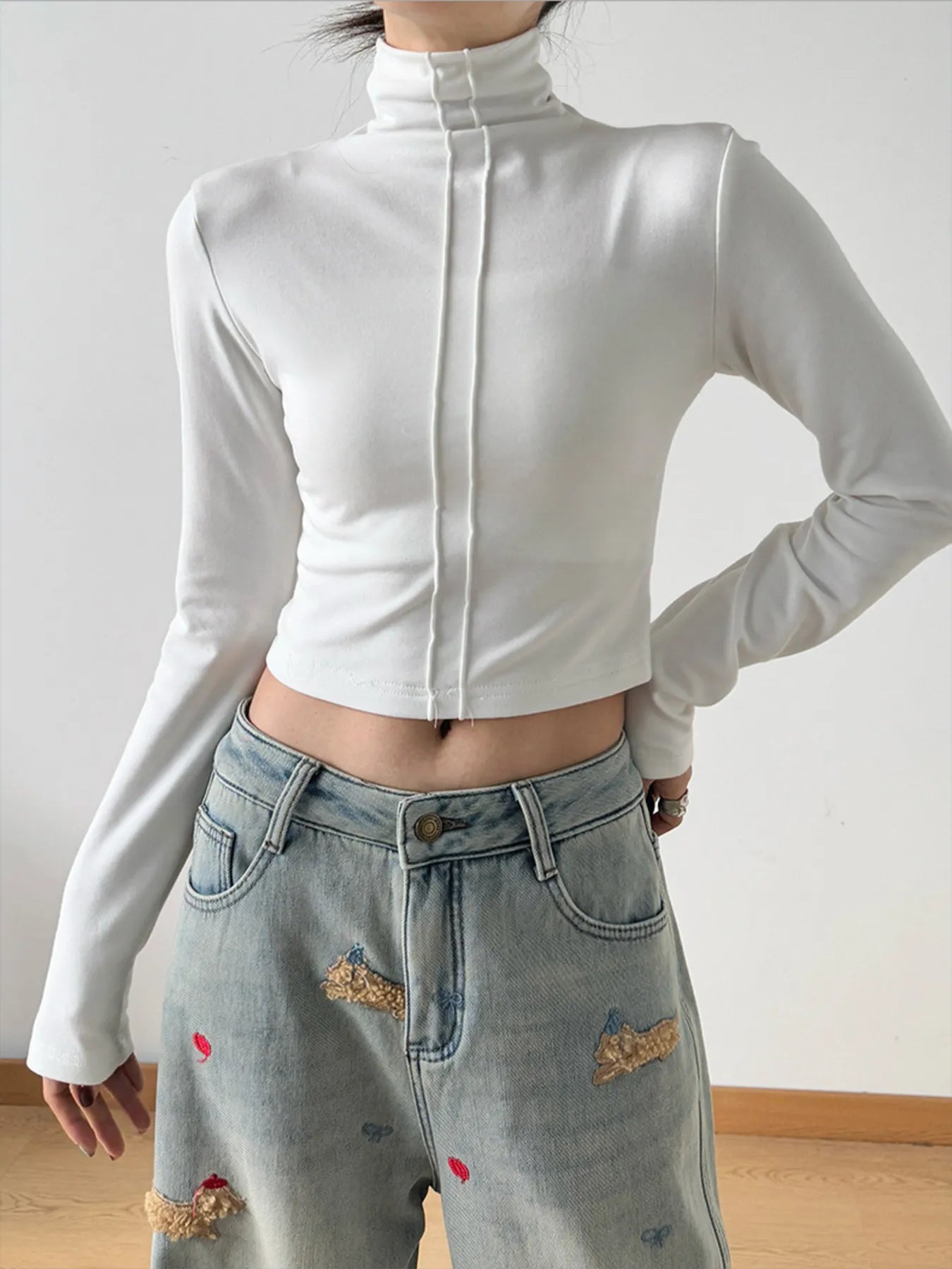 High Neck Long Sleeve Cropped T-Shirt White 85aa175106ac40378d5902041a3d46ca-Max-Origin