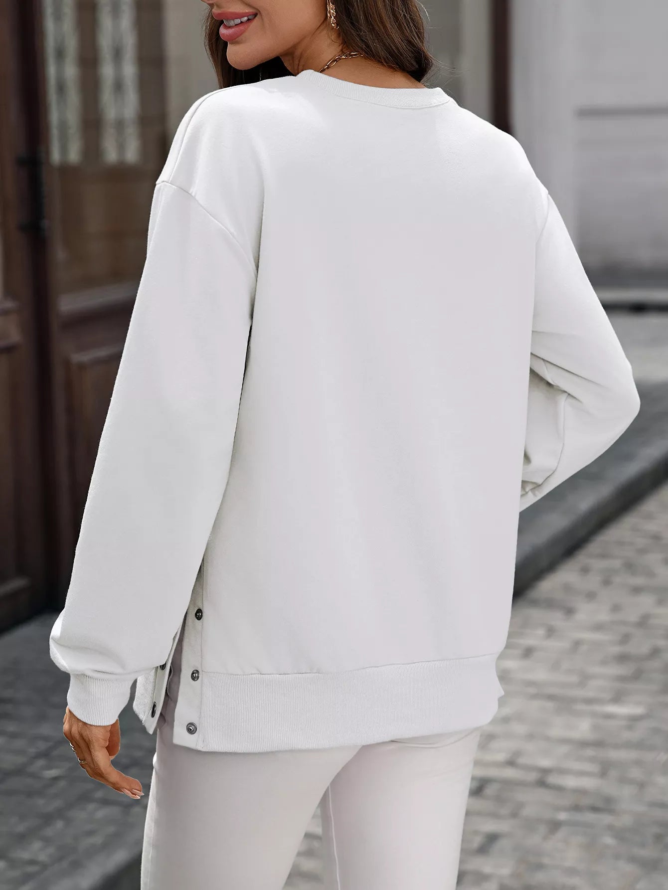 Side Snap Round Neck Sweatshirt 862d2379-2c29-46de-a1c8-6b2addd19e4e-Max-Origin