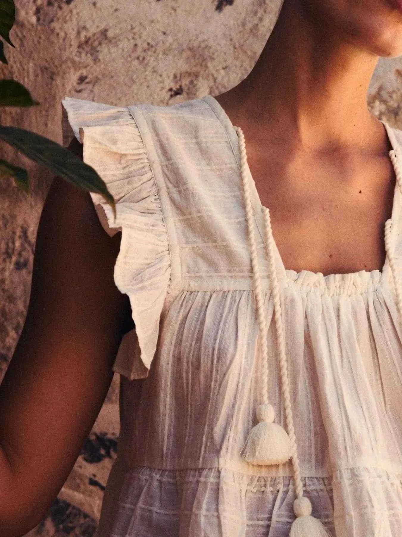 Tassel Ruffled Striped Blouse 872c0717-29ba-4fad-90f8-0ccbb963ad0d-Max-Origin