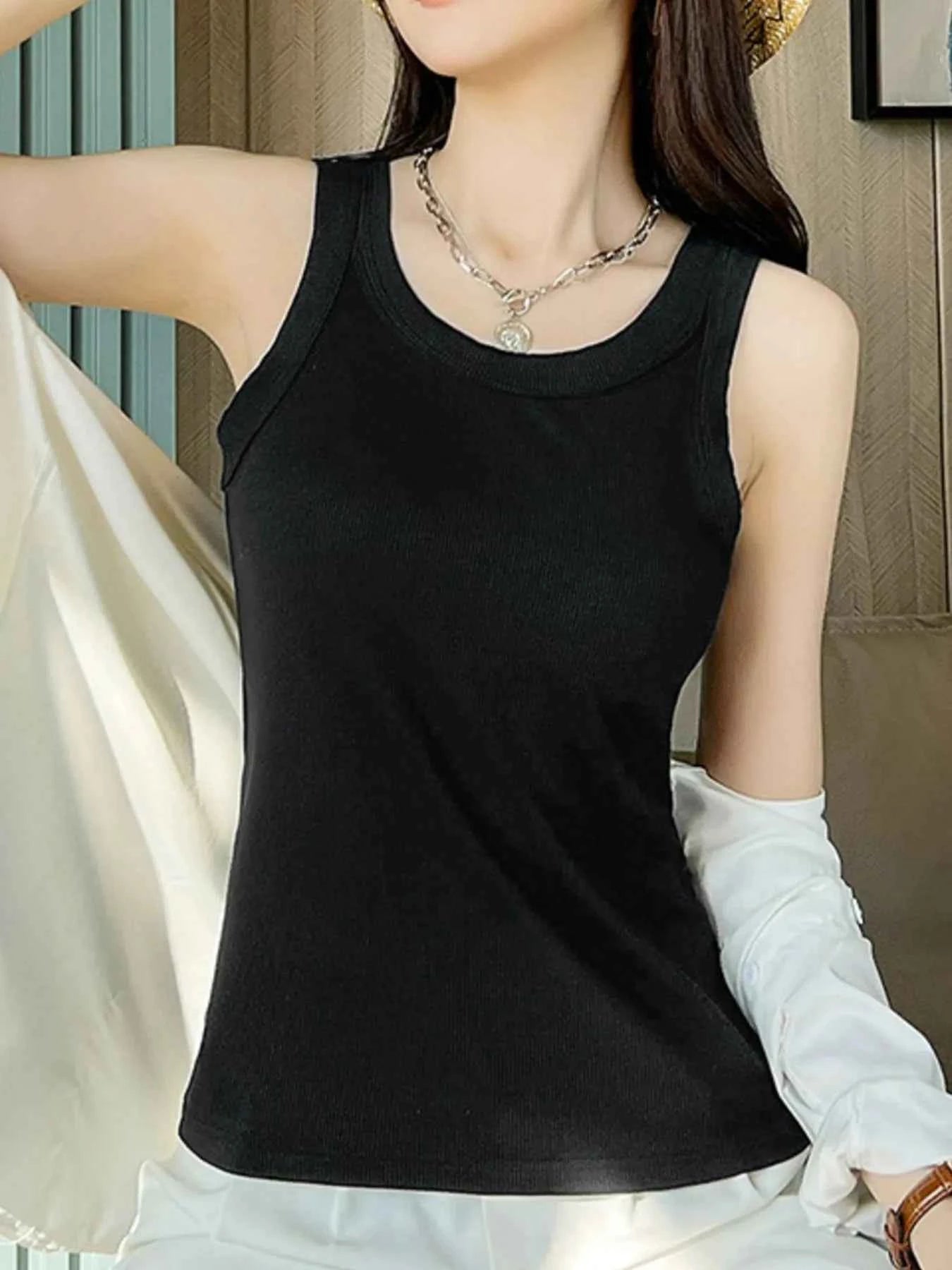 Scoop Neck Tank Top 874ece6b-b295-468d-acfa-96684f5a0d3a-Max-Origin