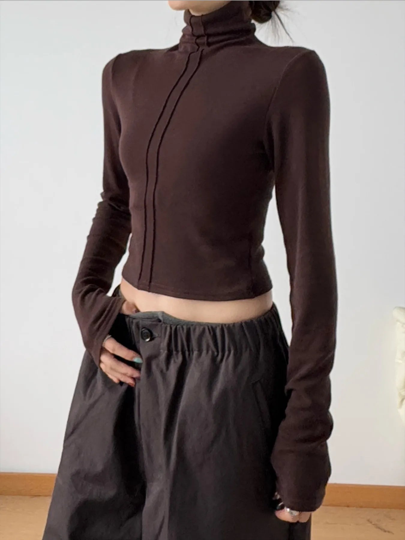 High Neck Long Sleeve Cropped T-Shirt 8750f5c9d1e14493a28bc1ee54af1b93-Max-Origin
