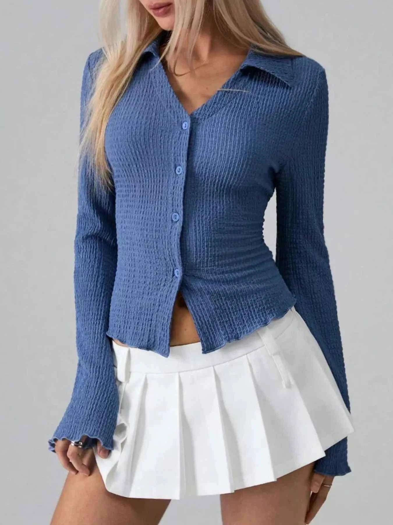 Button Up Flare Sleeve Shirt 876c29c9-a663-4ad1-8e70-a4aa76f68237-Max-Origin