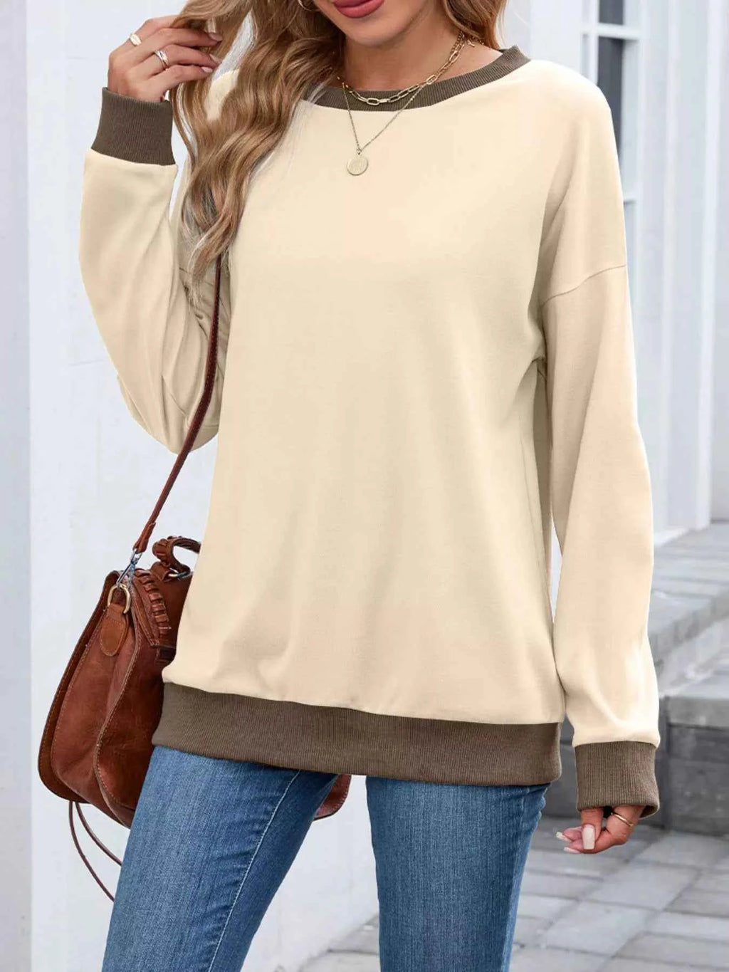 Contrast Trim Long Sleeve Sweatshirt 87eb5755-5664-4156-8ce2-55b7af9ac578-Max-Origin