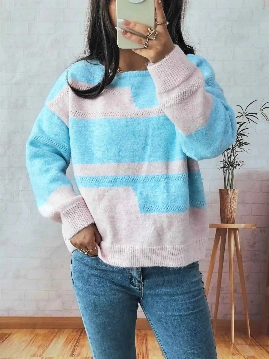 Color Block Round Neck Sweater 8829b5b3649440d9ac1e77e0ea8f98f6-Max-Origin