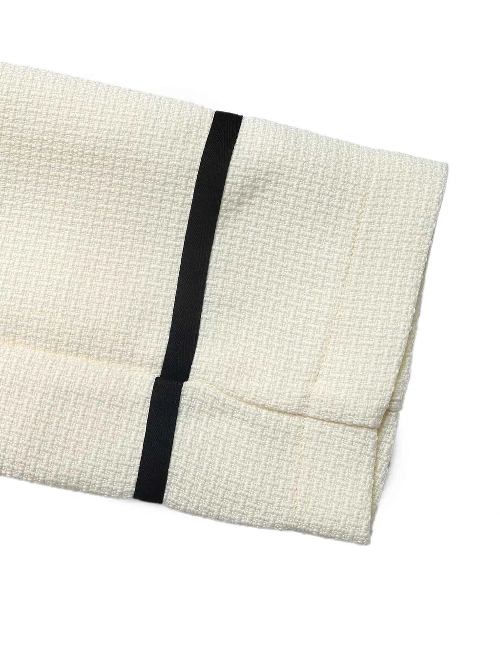 Contrast Trim Button-Up Blazer 8896cd28209b4147835de71bb0d97a6b-Max-Origin