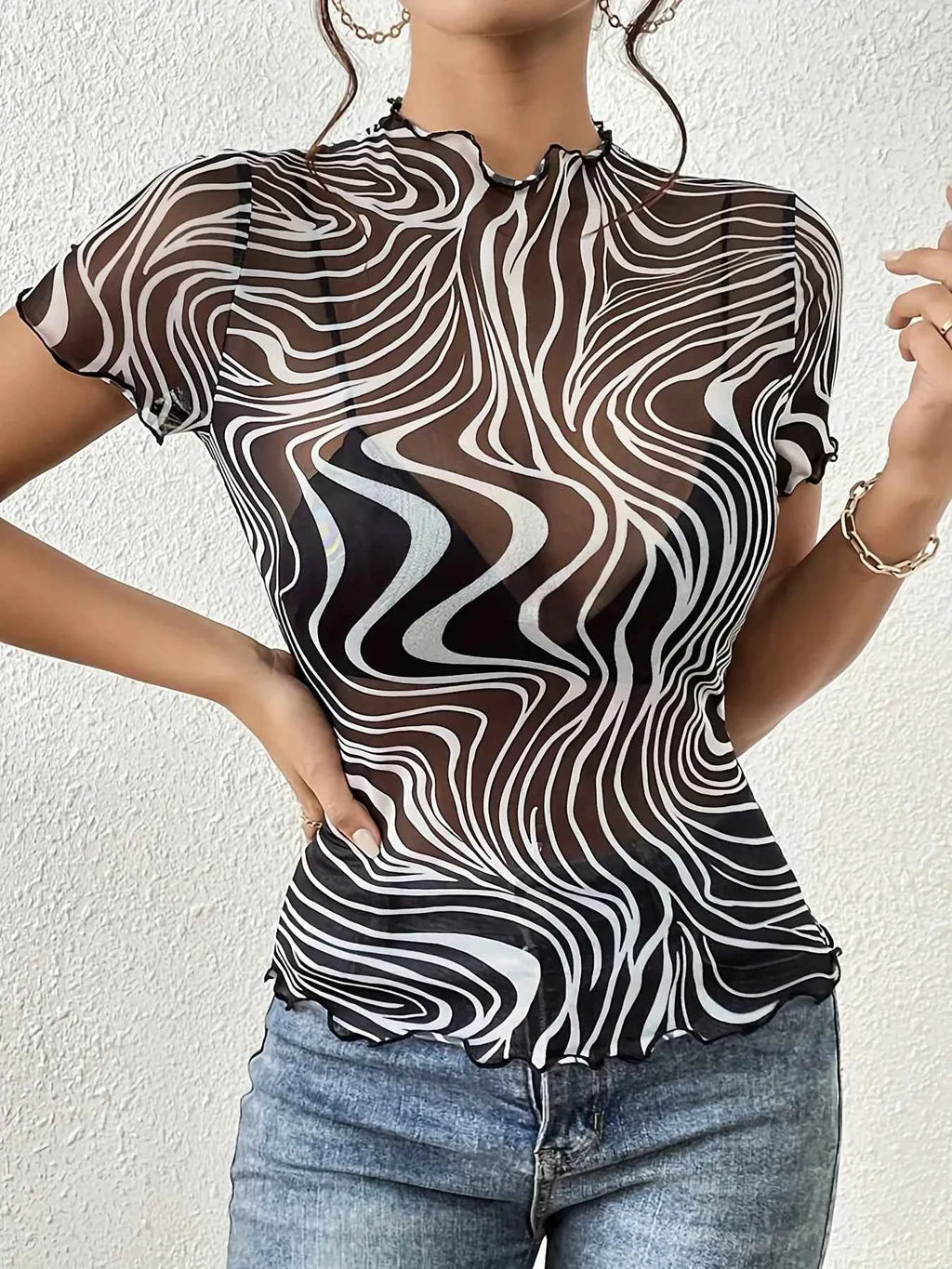 Psychedelic Wave Print Mock Neck T-Shirt 8910704f120f4c68bc9a343109e1374d-Max-Origin