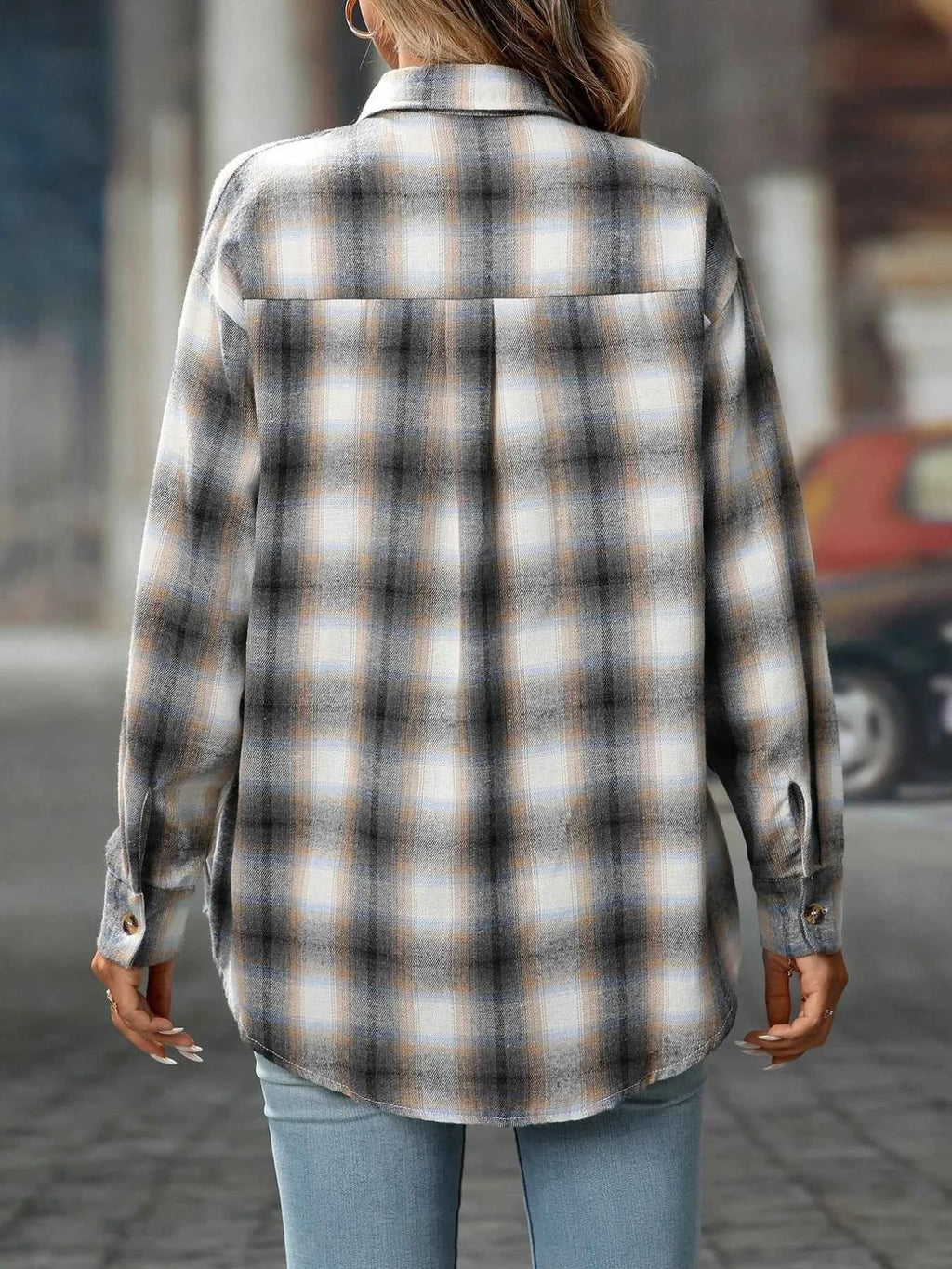 Oversized Plaid Button-Up Shirt 891e2252-dd06-4192-9dbd-20d0f380015b-Max-Origin