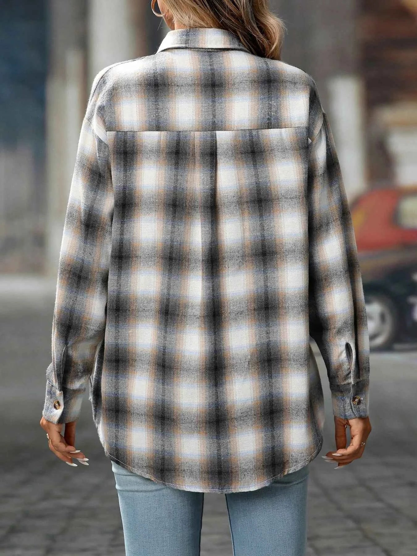 Oversized Plaid Button-Up Shirt 891e2252-dd06-4192-9dbd-20d0f380015b-Max-Origin