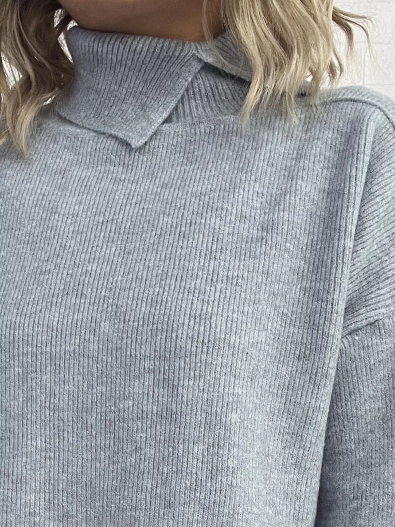 Slit Turtleneck Long Sleeve Sweater 892de772-eec1-4bb4-ac48-4da72888a62f-Max-Origin