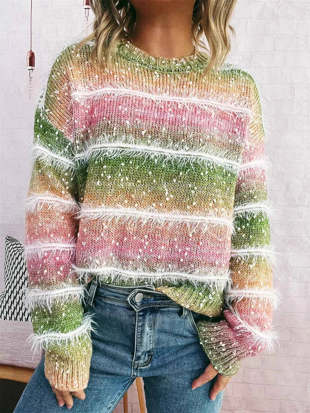Gradient Striped Round Neck Sweater 8984cd3aca6d43de8ddb95f1ed86775a-Max-Origin