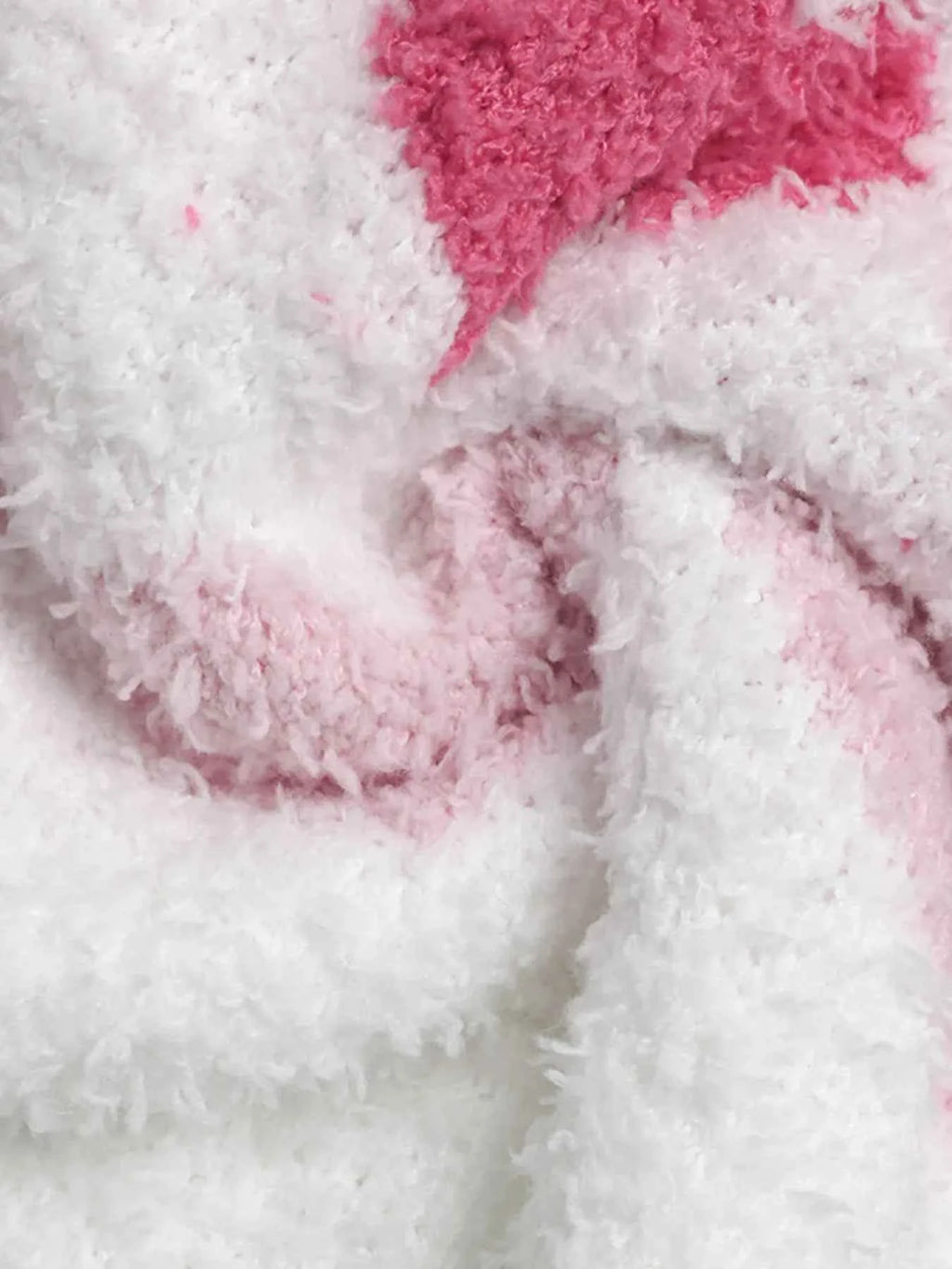 Heart Pattern V-Neck Sweater 89db77419f964279aa8fcbd4008d87f0-Max-Origin