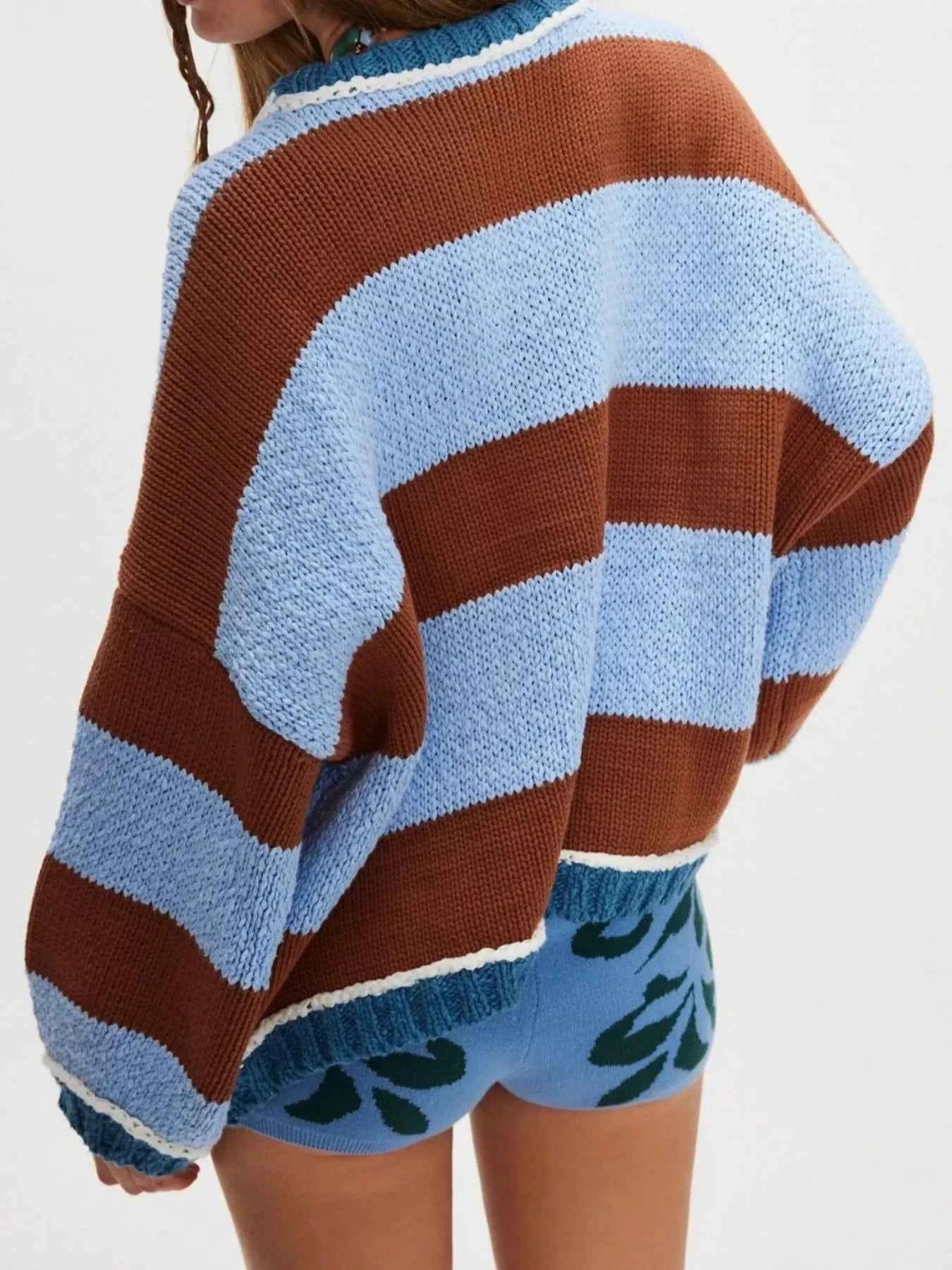 Color Block Round Neck Sweater 8d84d0f2-61c8-4ee0-bb5e-b6fd3602b37e-Max-Origin