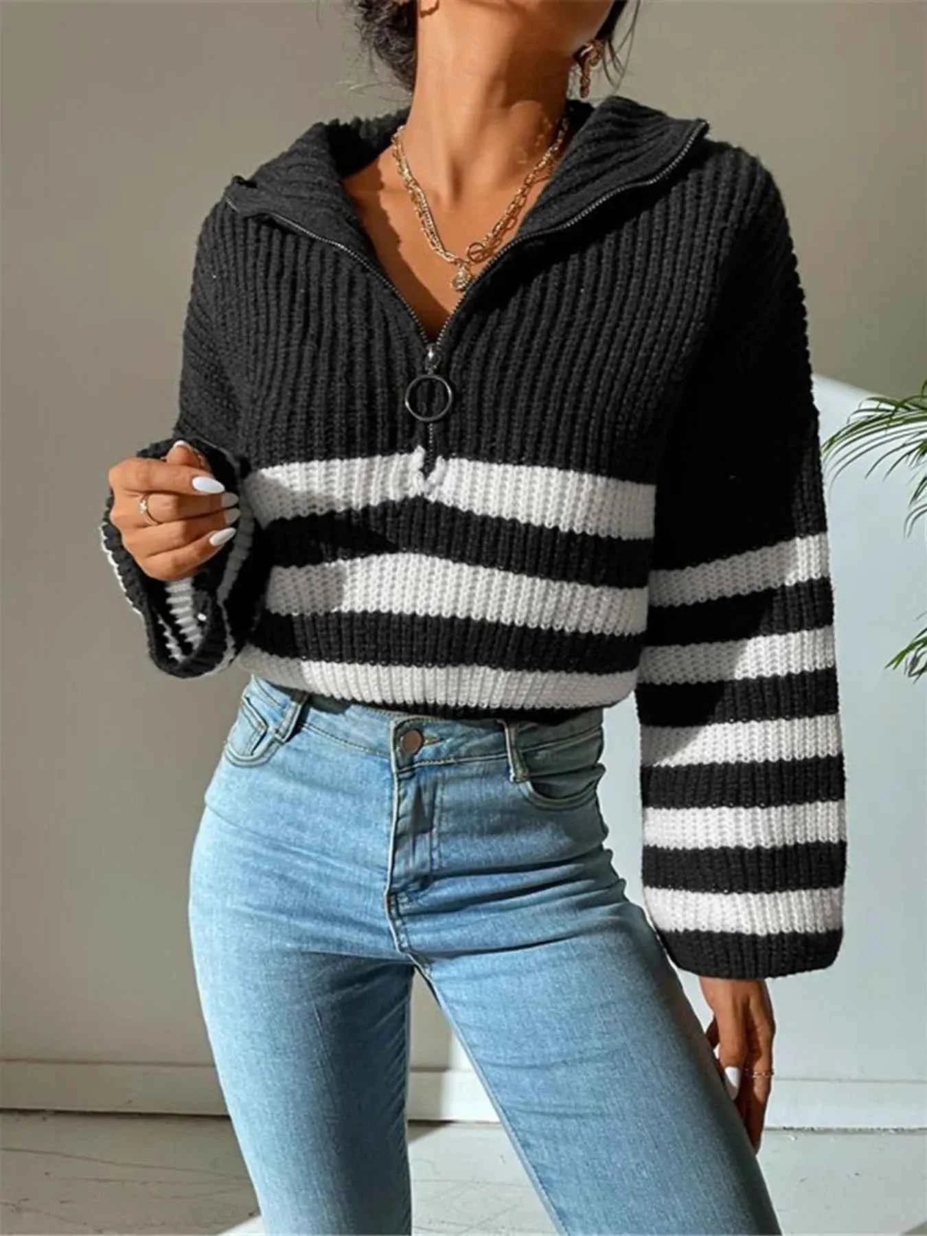 Striped Half Zip Cropped Sweater Black 8e1e79c2c1314c20a581af73a14fe9bb-Max-Origin