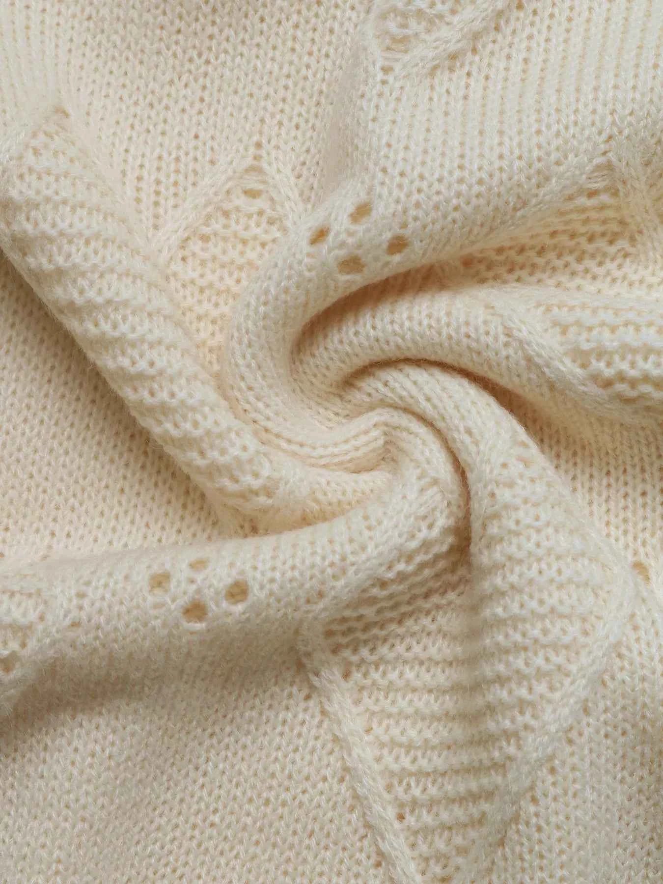 Openwork Heart Round Neck Sweater 8ed010d04de74e31904235e50e34a226-Max-Origin