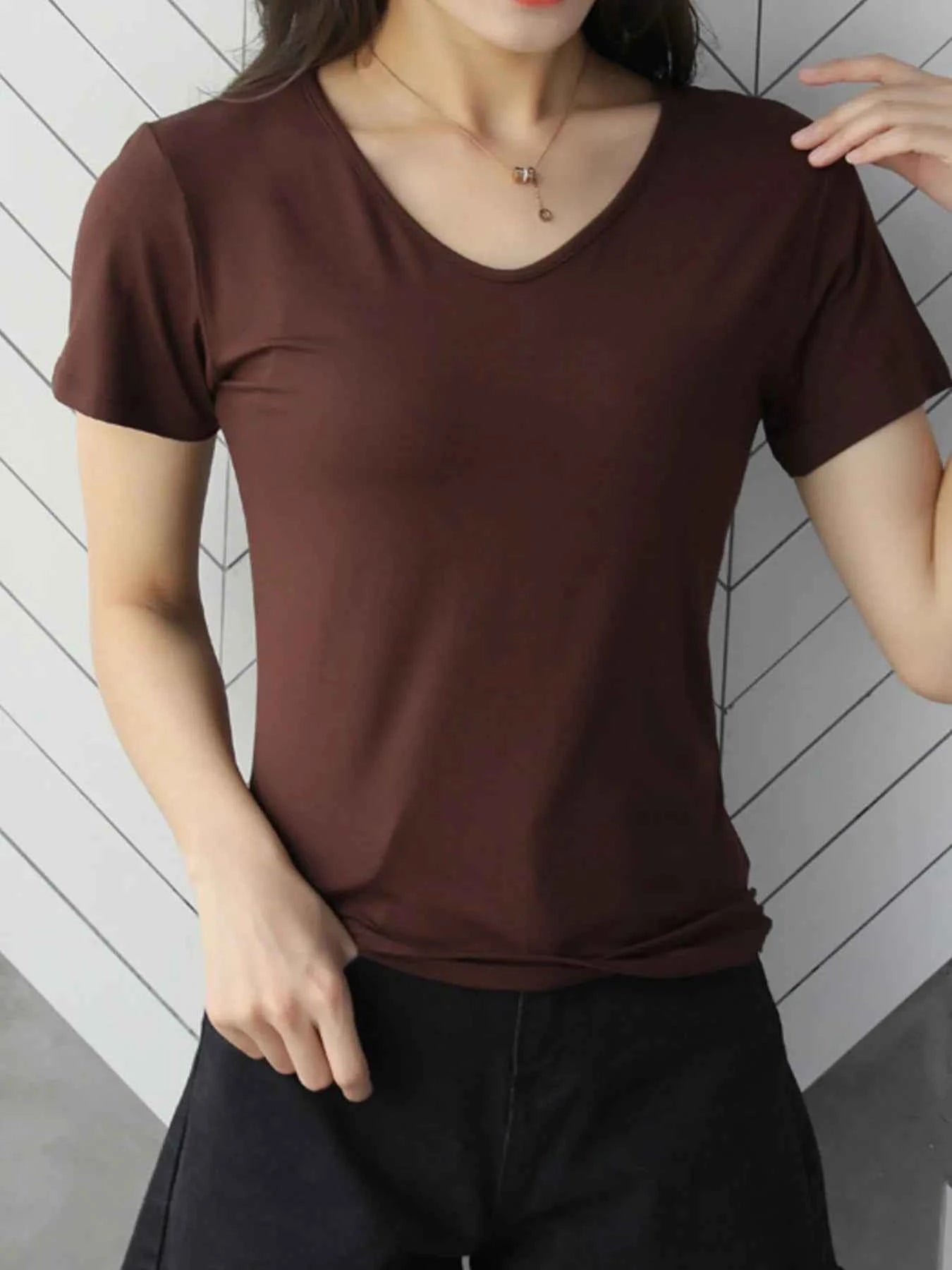 V-Neck Short Sleeve T-Shirt 8f31bd2d-ef52-48bb-81f0-503a90cfc82b-Max-Origin