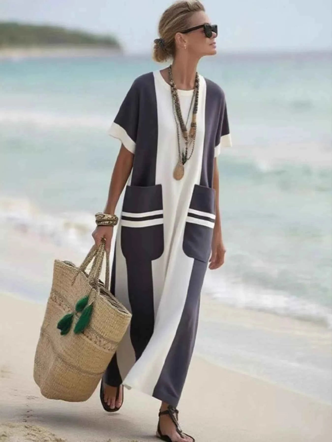 Full Size Color Block Short Sleeve Dress with Pockets Plus Size 8f7bb2a34bee4079b3feb9d7a8213882-Max-Origin