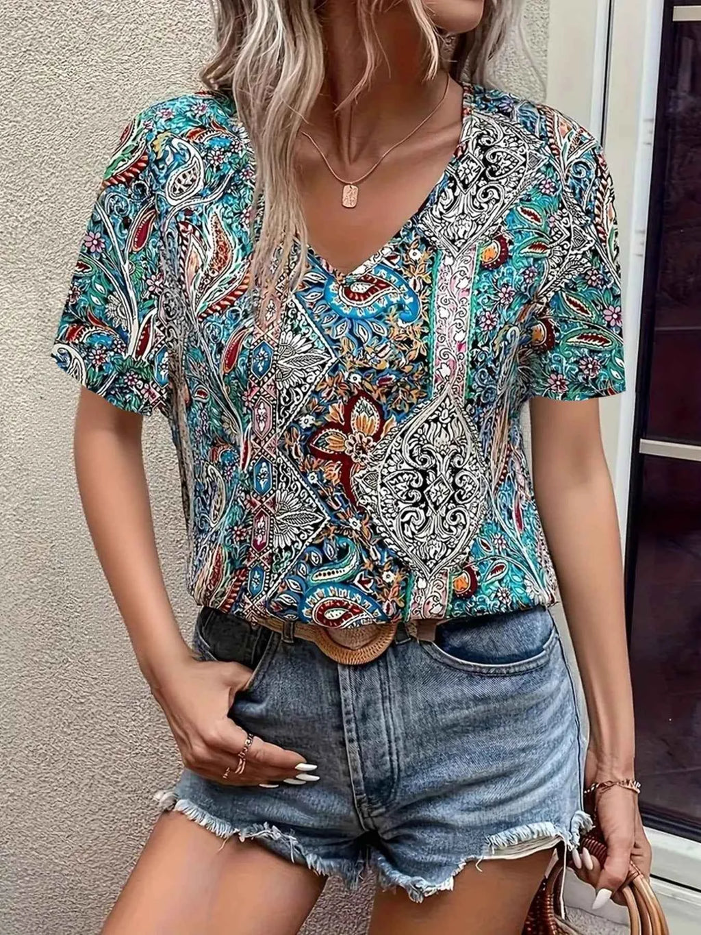 Bohemian Paisley Print V-Neck Short Sleeve T-Shirt 8fde26d6-5a02-4d0a-b2ef-b3da0baa34d1-Max-Origin_92981e91-f93e-4f39-b96f-aeb9fe4cb378