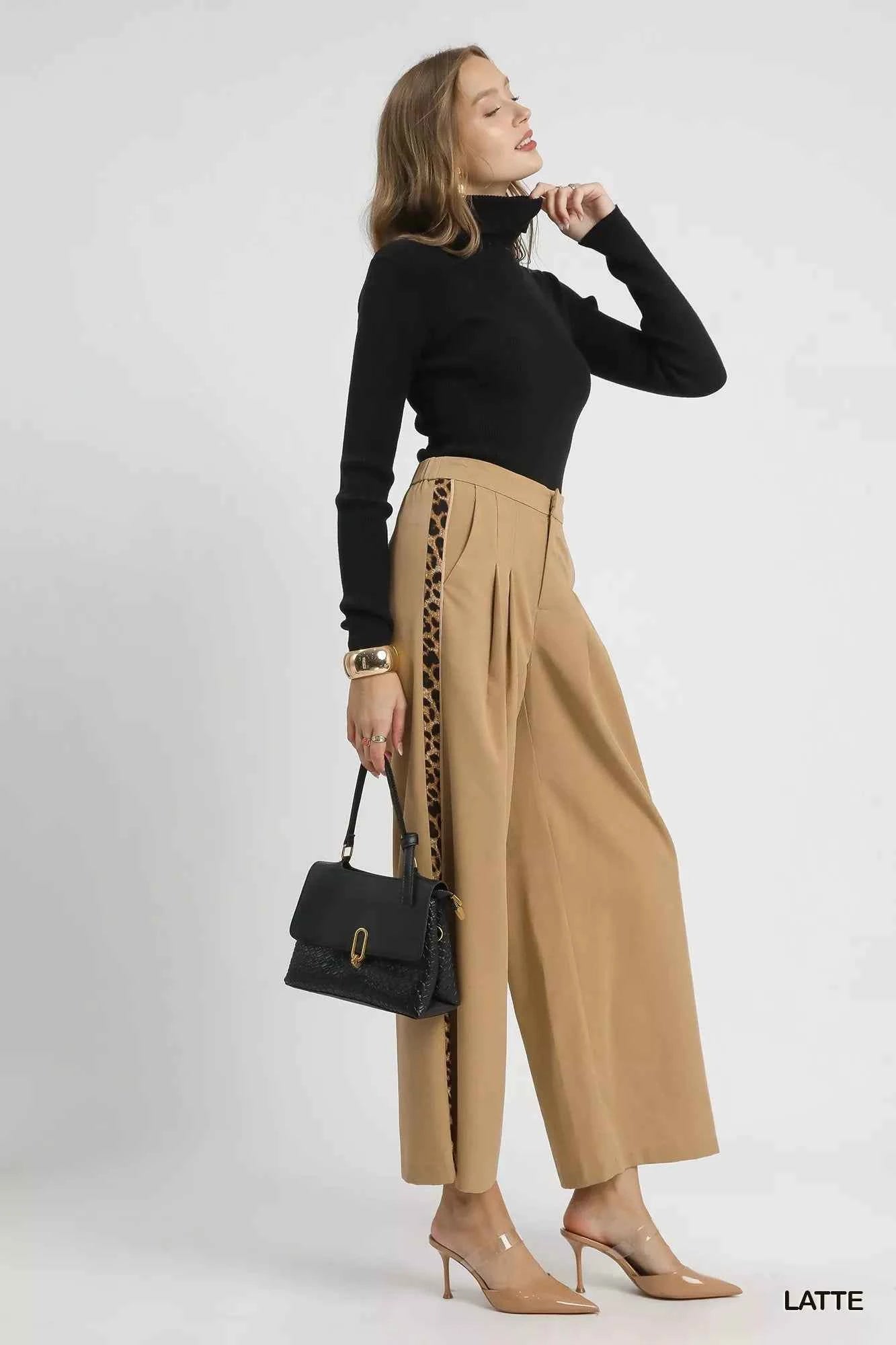 Umgee Front Pleated Wide-Leg Pants with Contrast Trim 9097caaa-074d-4a66-8db8-468adf55c33c-Max-Origin