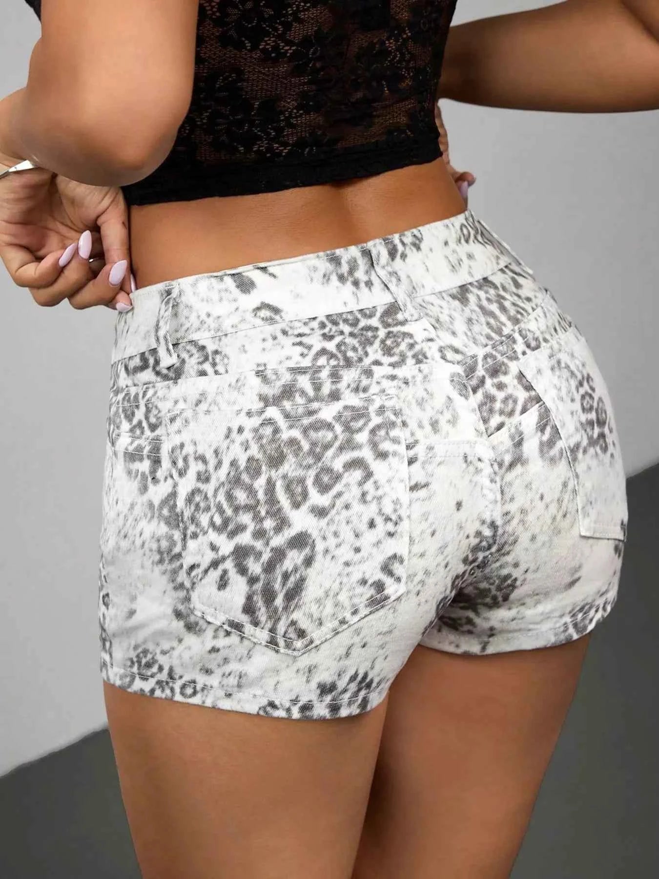 Leopard Print Denim Shorts 91037a60f29d40c49f4217de0ac417be-Max-Origin