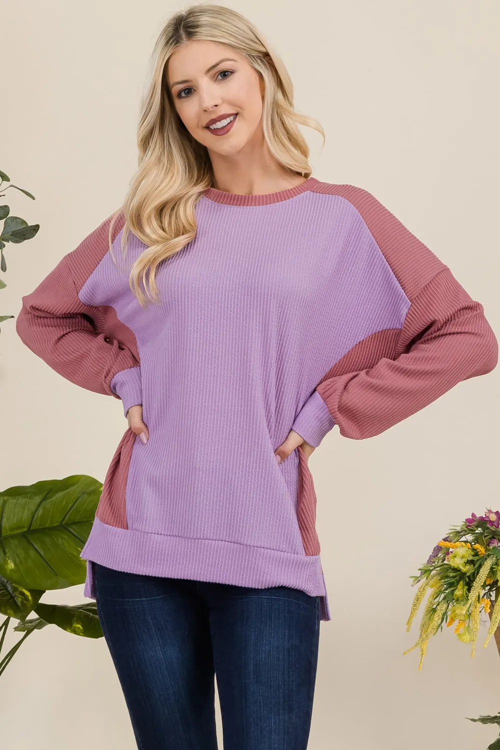 Celeste Full Size High-Low Contrast Round Neck Sweatshirt 9244418a-f24f-4451-960f-4e198444eb2c-Max