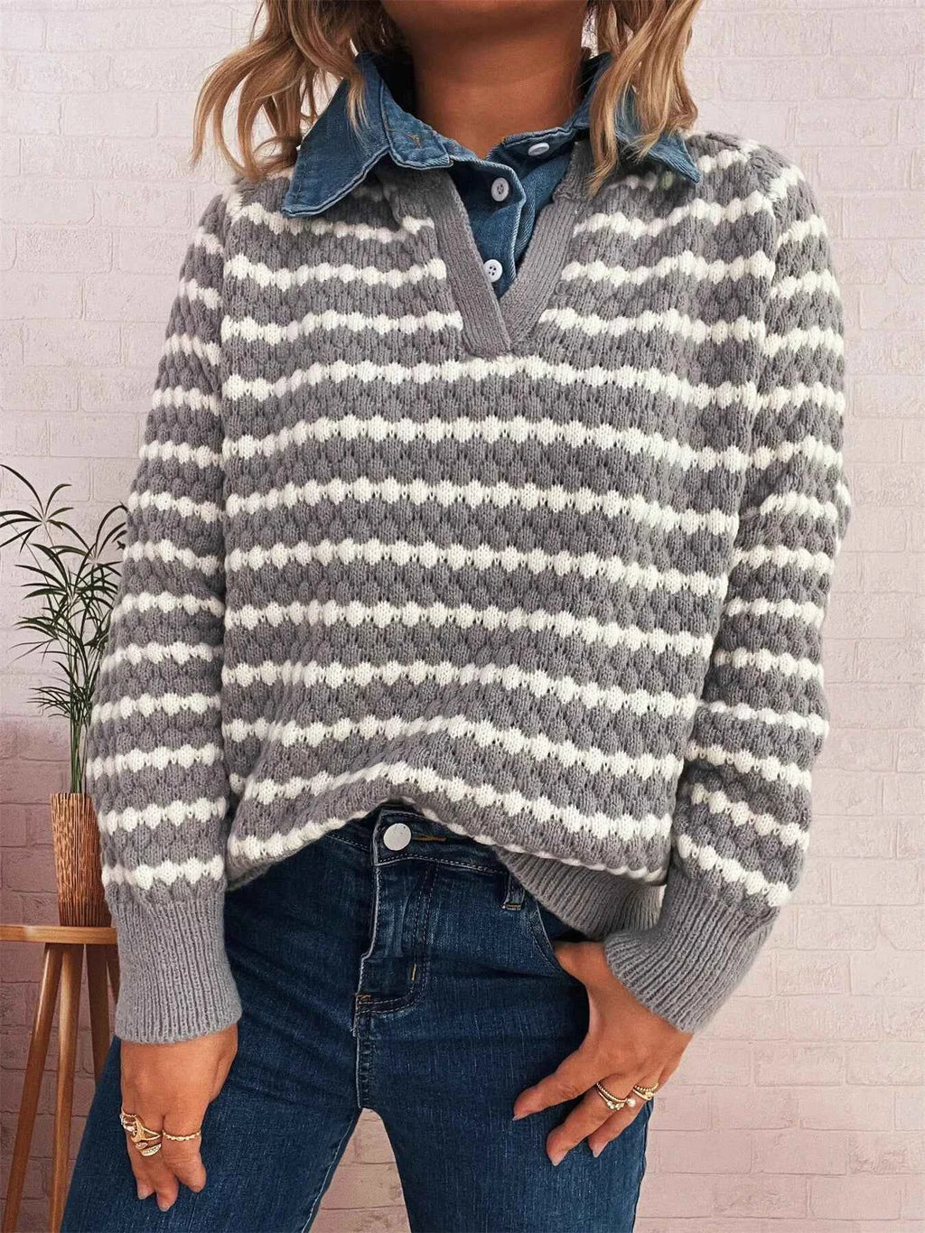 Contrast Striped Sweater with Denim Collar 933e7cced69044cc9a0b6575c3d8af6a-Max-Origin