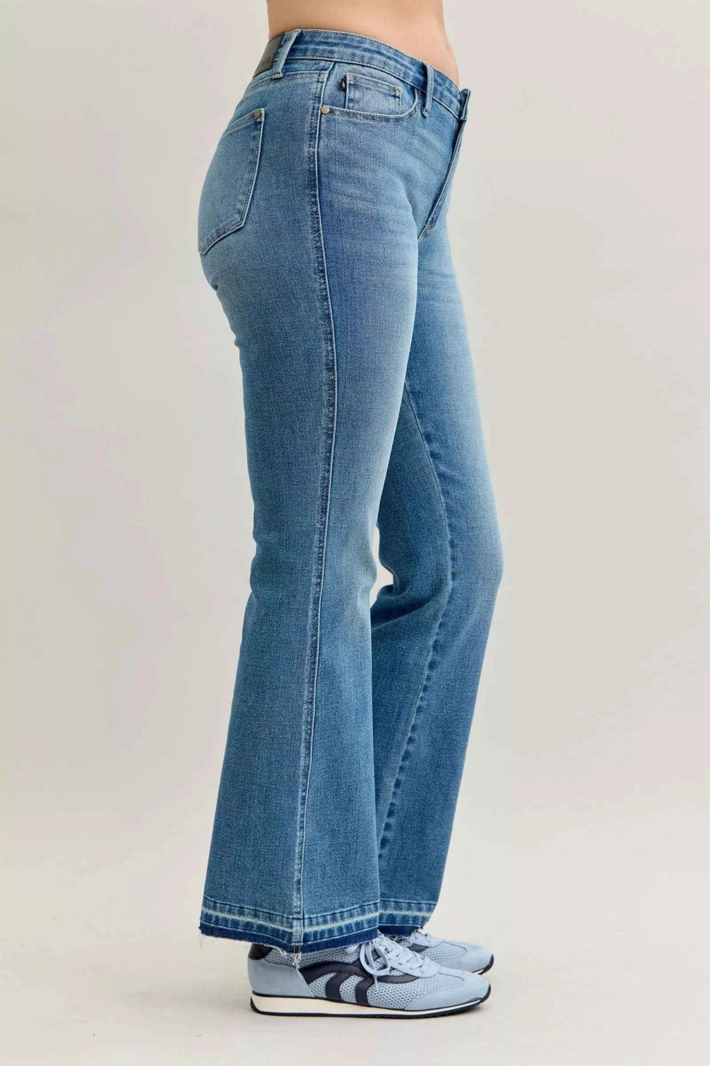 Judy Blue Full Size Mid Rise Slim Bootcut Tummy Control Release Hem Jeans Plus Size 936291fb-d546-4b93-89cc-4bb5f355cf29-Max-Origin