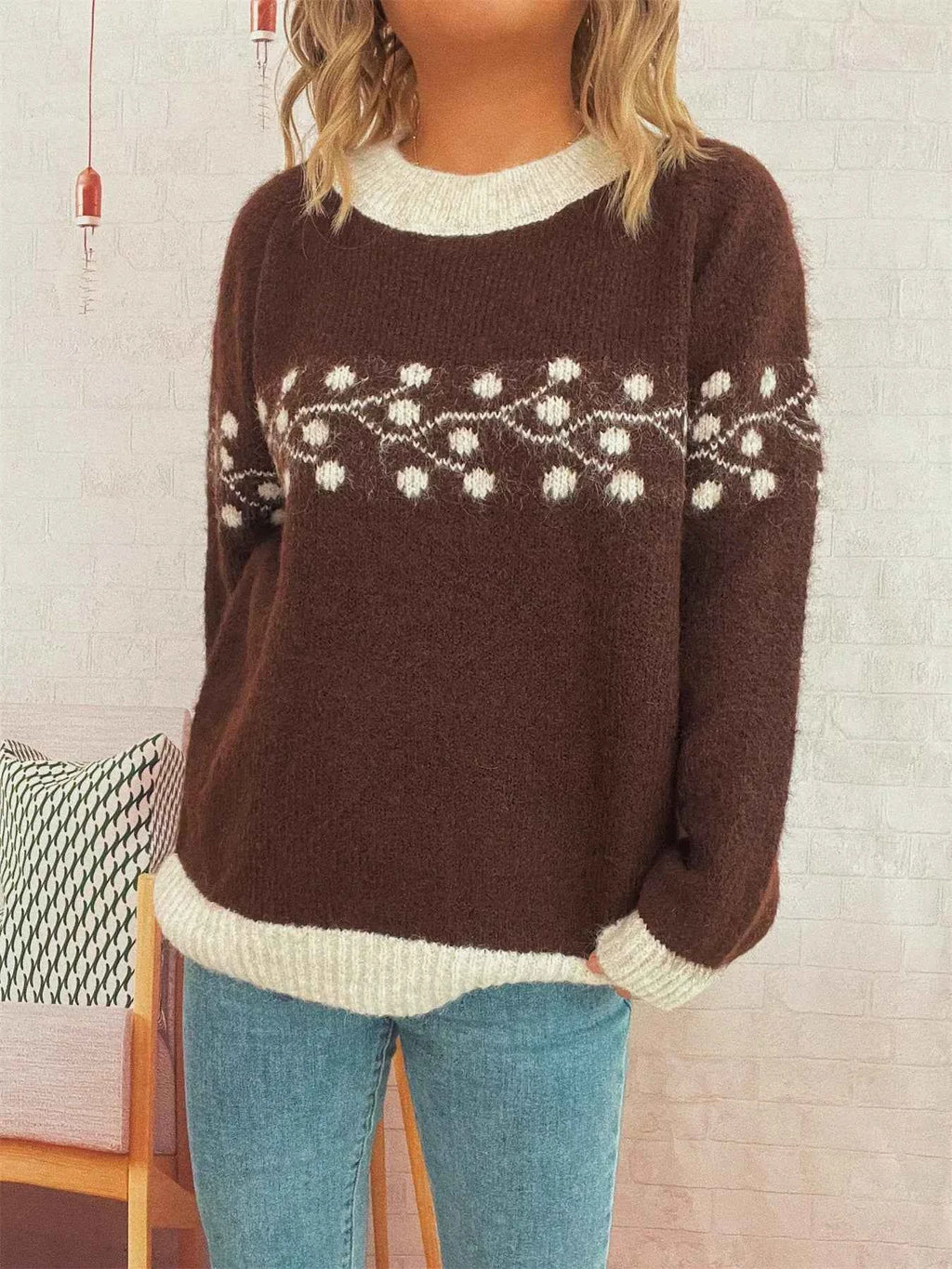 Contrast Hem Round Neck Sweater 948b36311b3546db8889715f558682e5-Max-Origin