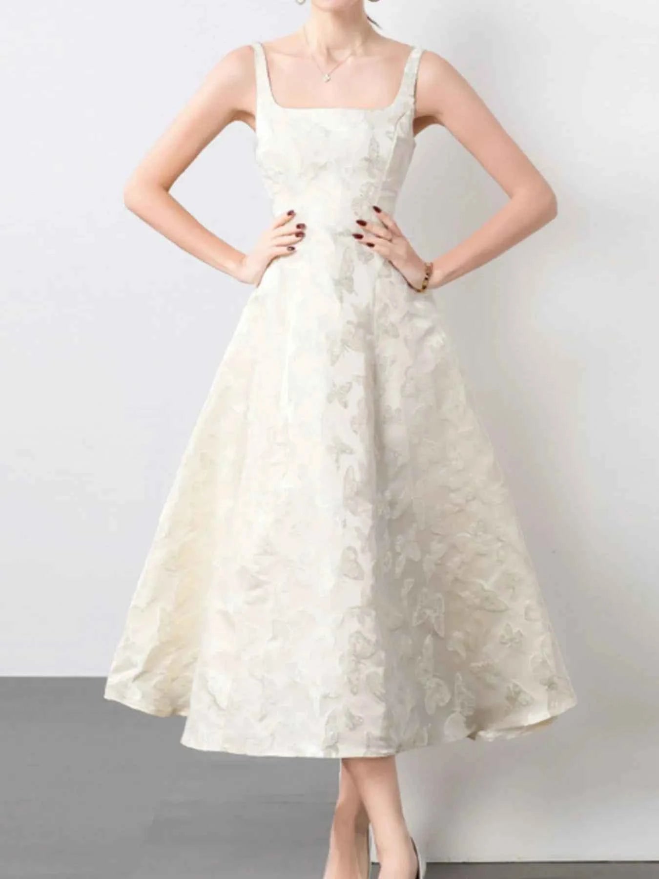 Butterfly Pattern A-Line Sleeveless Midi Dress 94a1c169-ad58-4de5-bfeb-495d8ff36f9f-Max-Origin_90ac9255-4b64-4426-856f-e02501afaab7