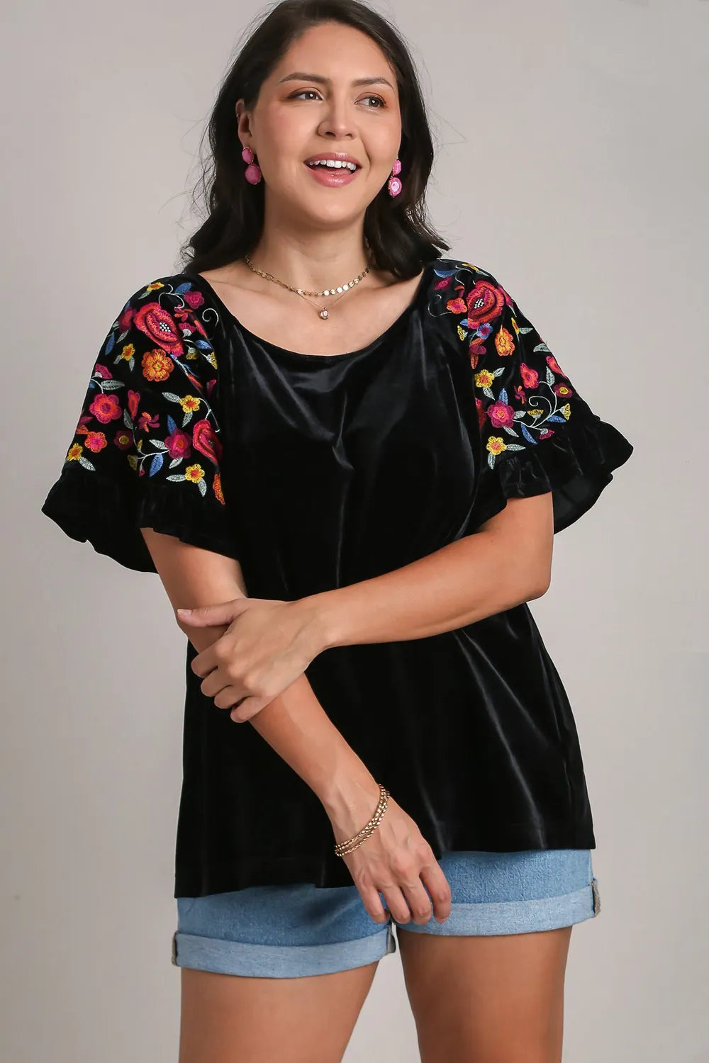 Umgee Full Size Velvet Embroidery Short Sleeve Blouse 954361da-4c03-42a2-8472-cb84f0053b6b-Max
