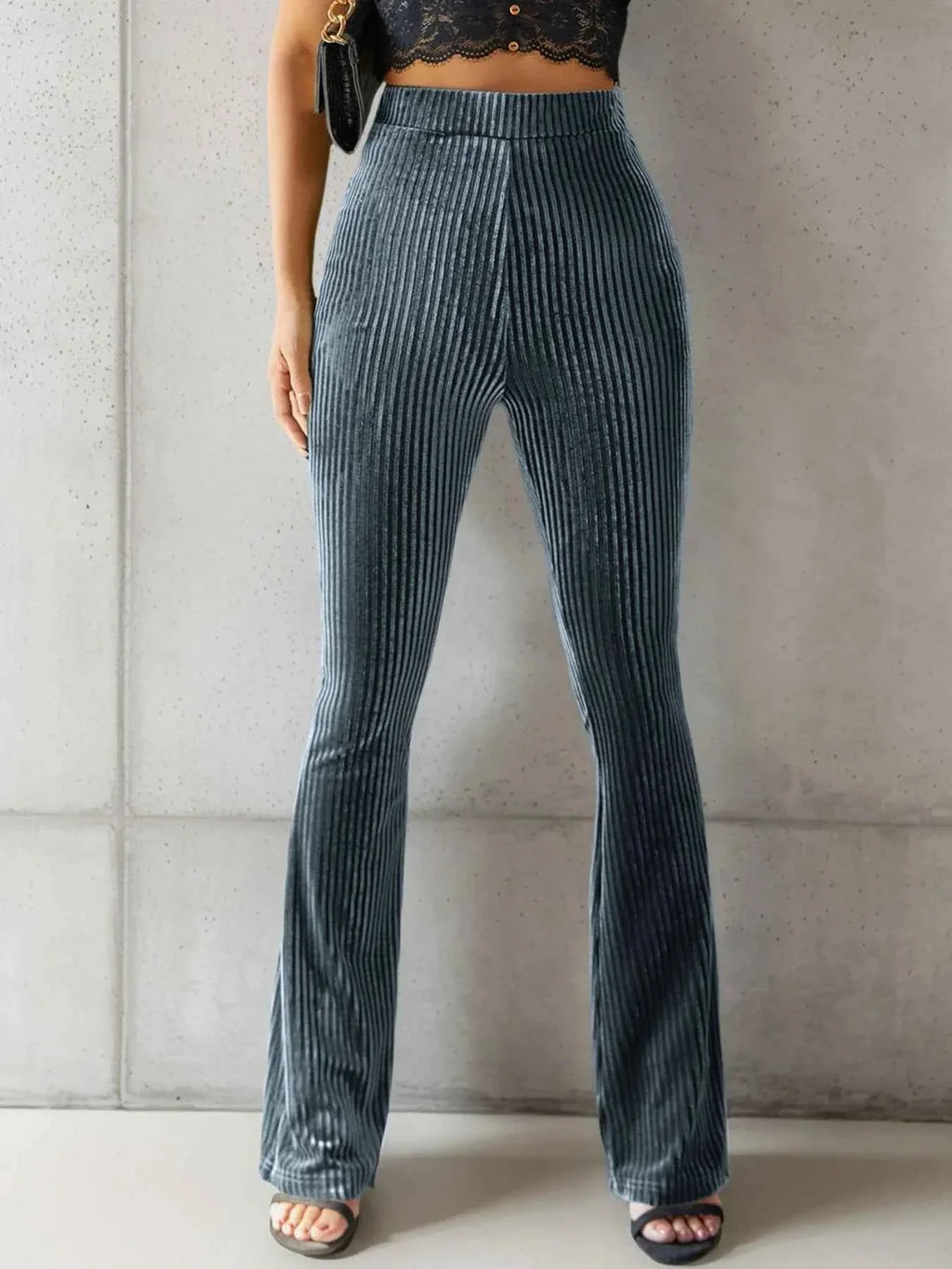 High-Waisted Ribbed Velvet Flare Pants 9551bc24-a646-453e-afb6-cc6f1324cee2-Max-Origin