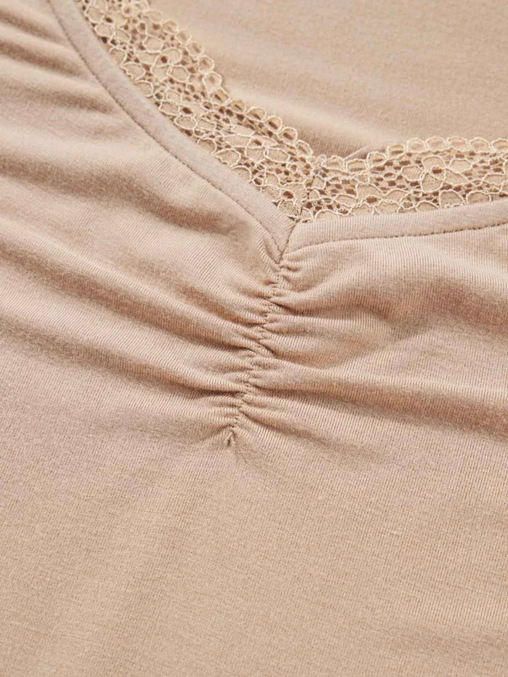 Lace-Trimmed Ruched Detail Long Sleeve T-Shirt 95abd2a8644c4079be2d80802299a300-Max-Origin